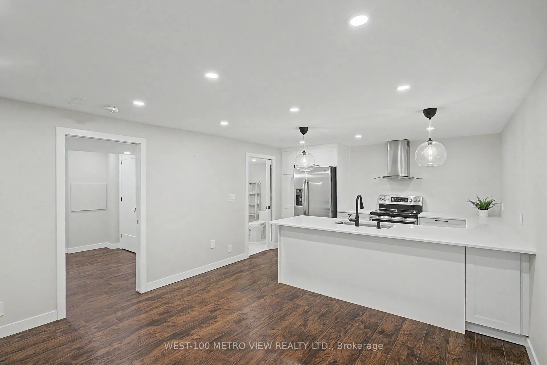 Photo 24 of 2144 Sandringham Drive, Burlington, Brant Hills — HOMEH