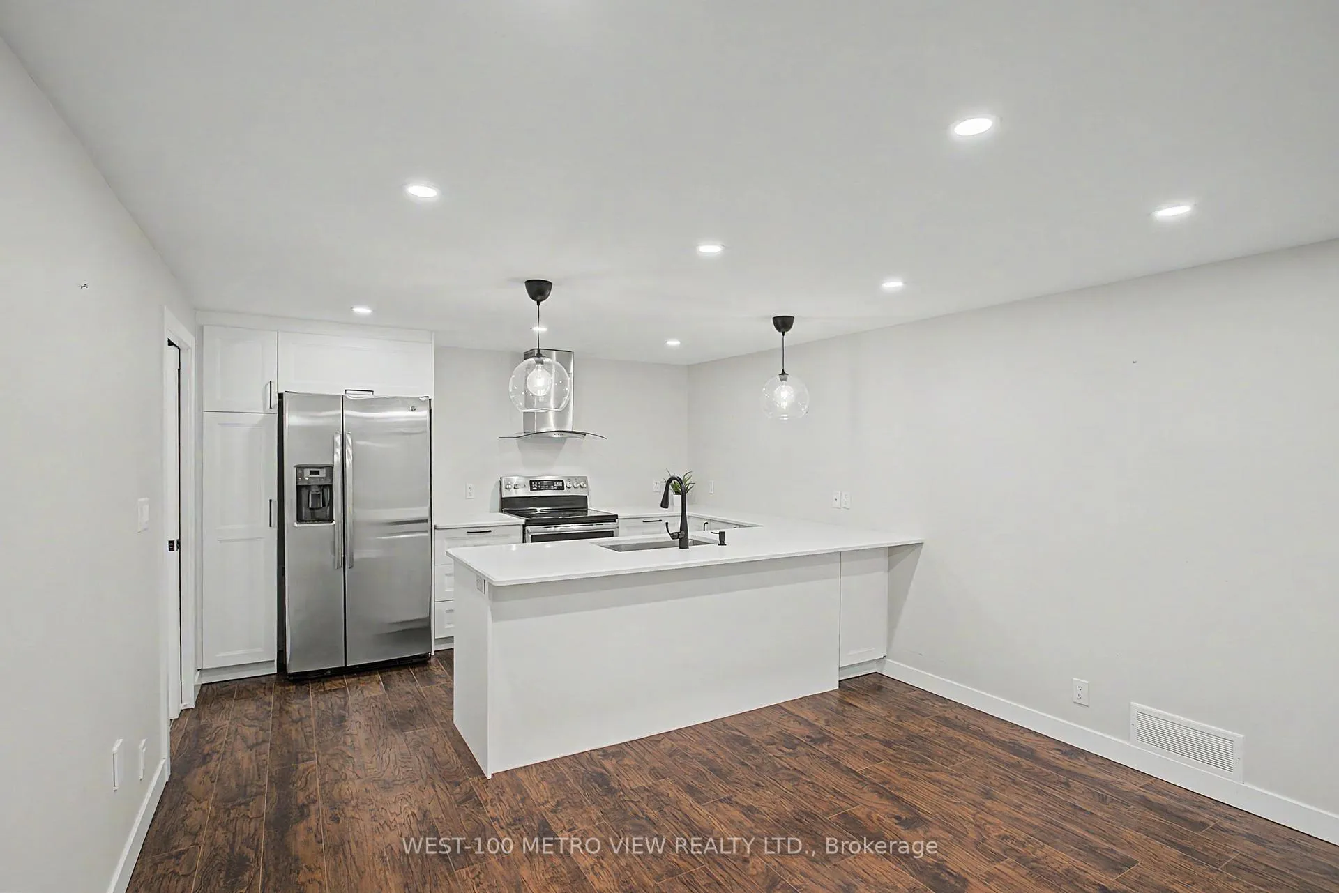 Photo 25 of 2144 Sandringham Drive, Burlington, Brant Hills — HOMEH