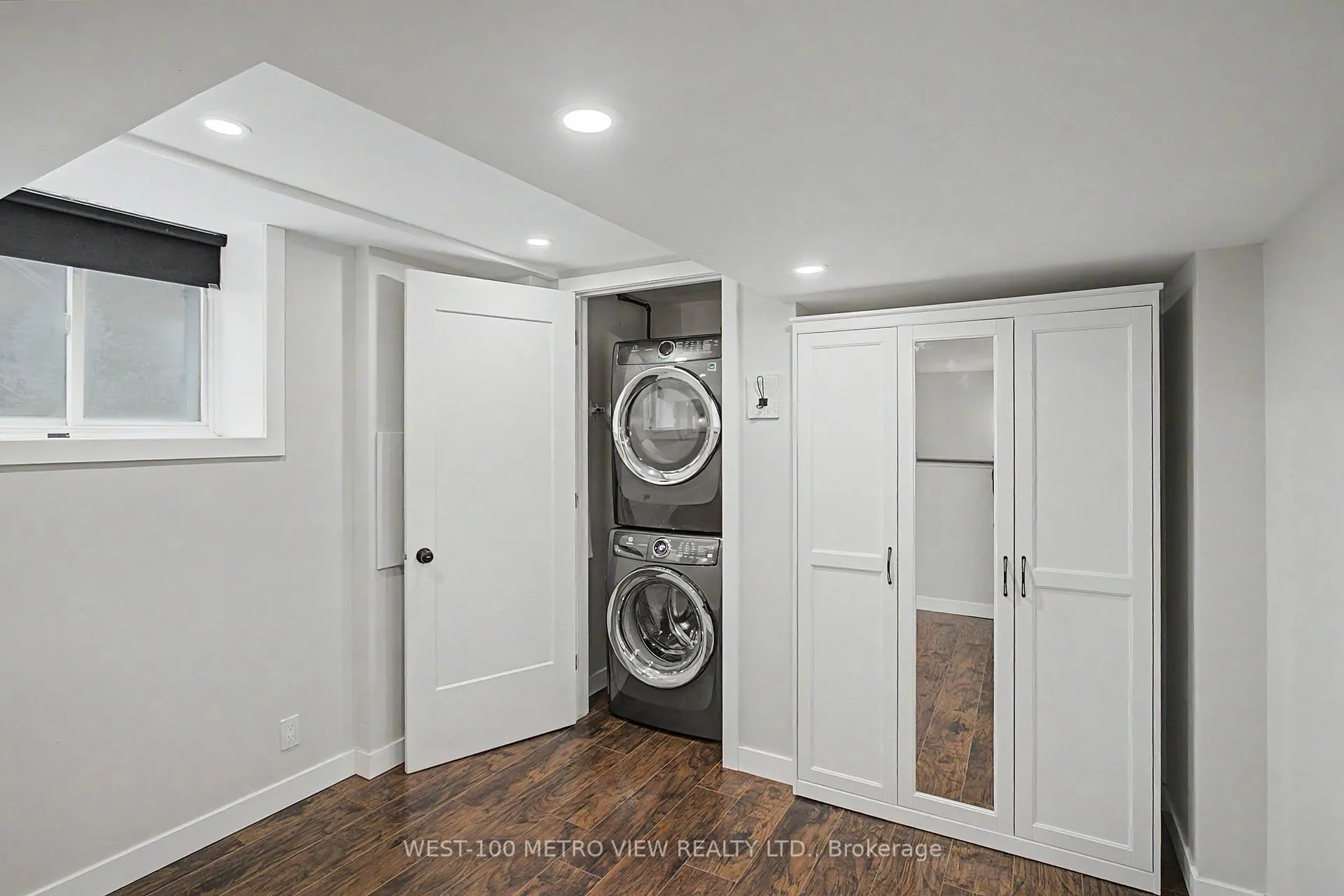Photo 26 of 2144 Sandringham Drive, Burlington, Brant Hills — HOMEH