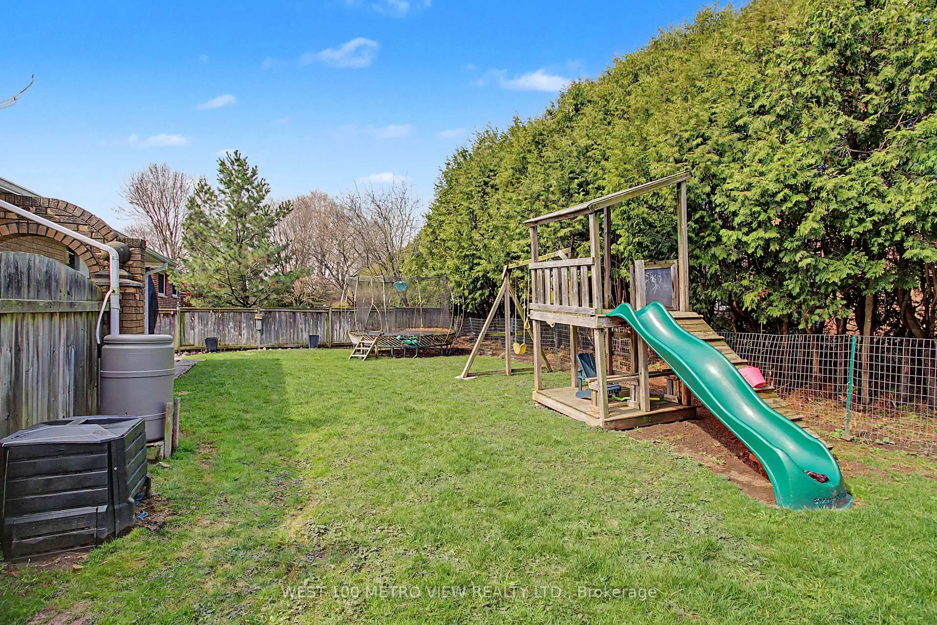 Photo 28 of 2144 Sandringham Drive, Burlington, Brant Hills — HOMEH