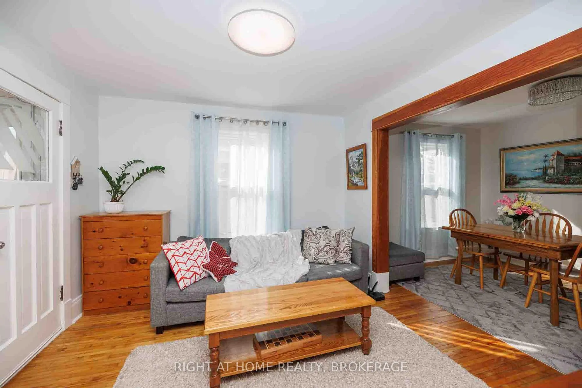 Photo 9 of 4367 Homewood Avenue, Niagara Falls, Downtown — HOMEH