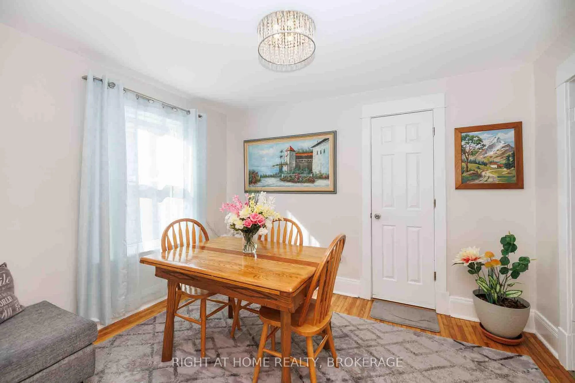 Photo 15 of 4367 Homewood Avenue, Niagara Falls, Downtown — HOMEH