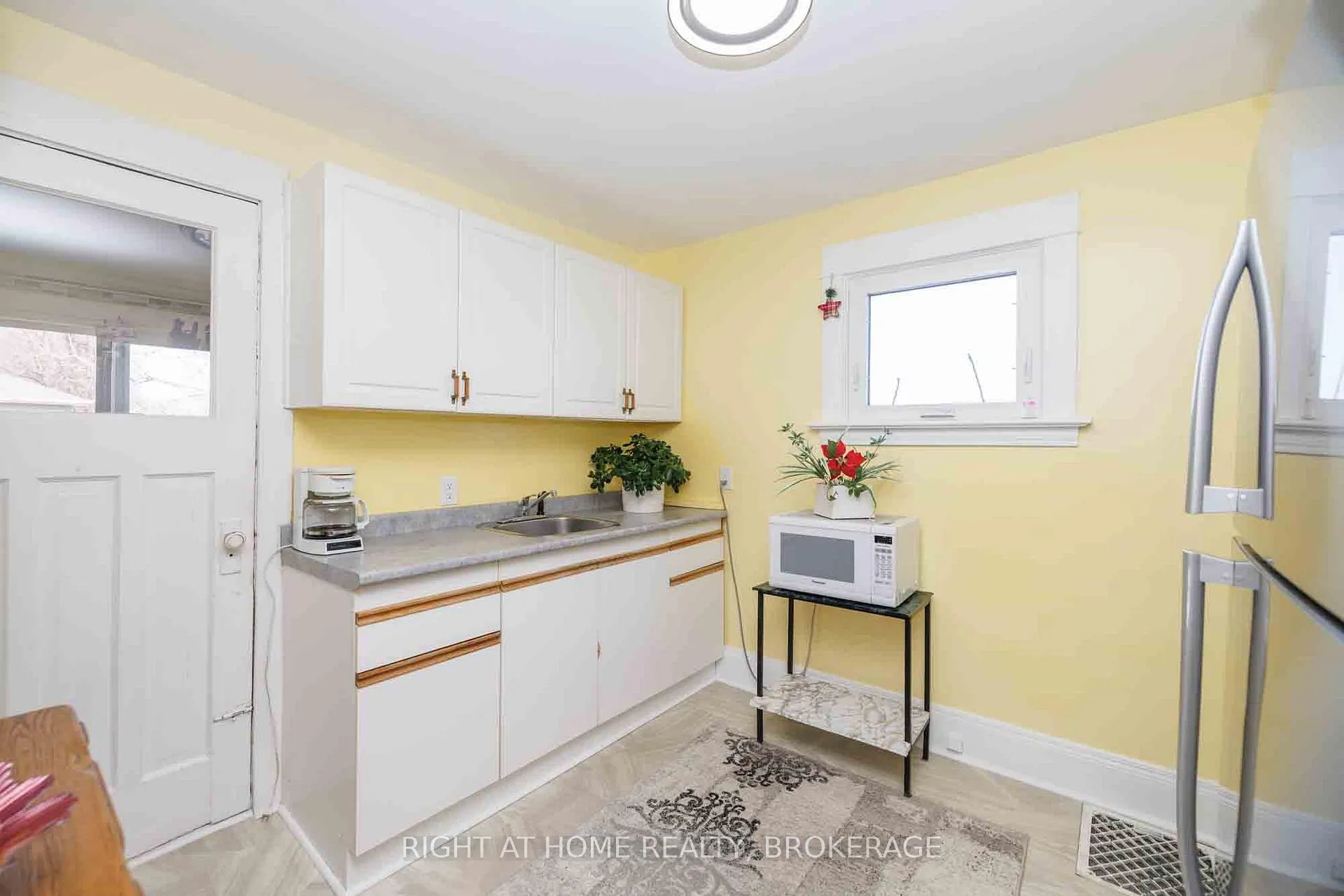 Photo 19 of 4367 Homewood Avenue, Niagara Falls, Downtown — HOMEH