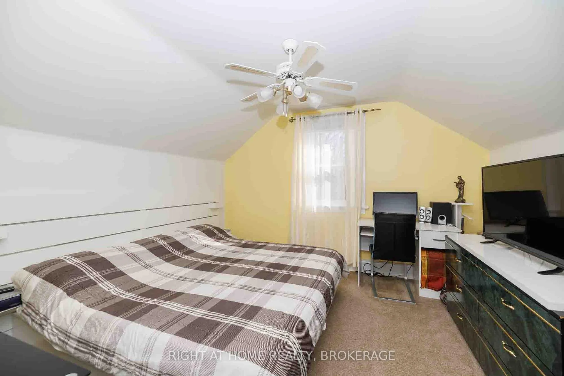 Photo 25 of 4367 Homewood Avenue, Niagara Falls, Downtown — HOMEH