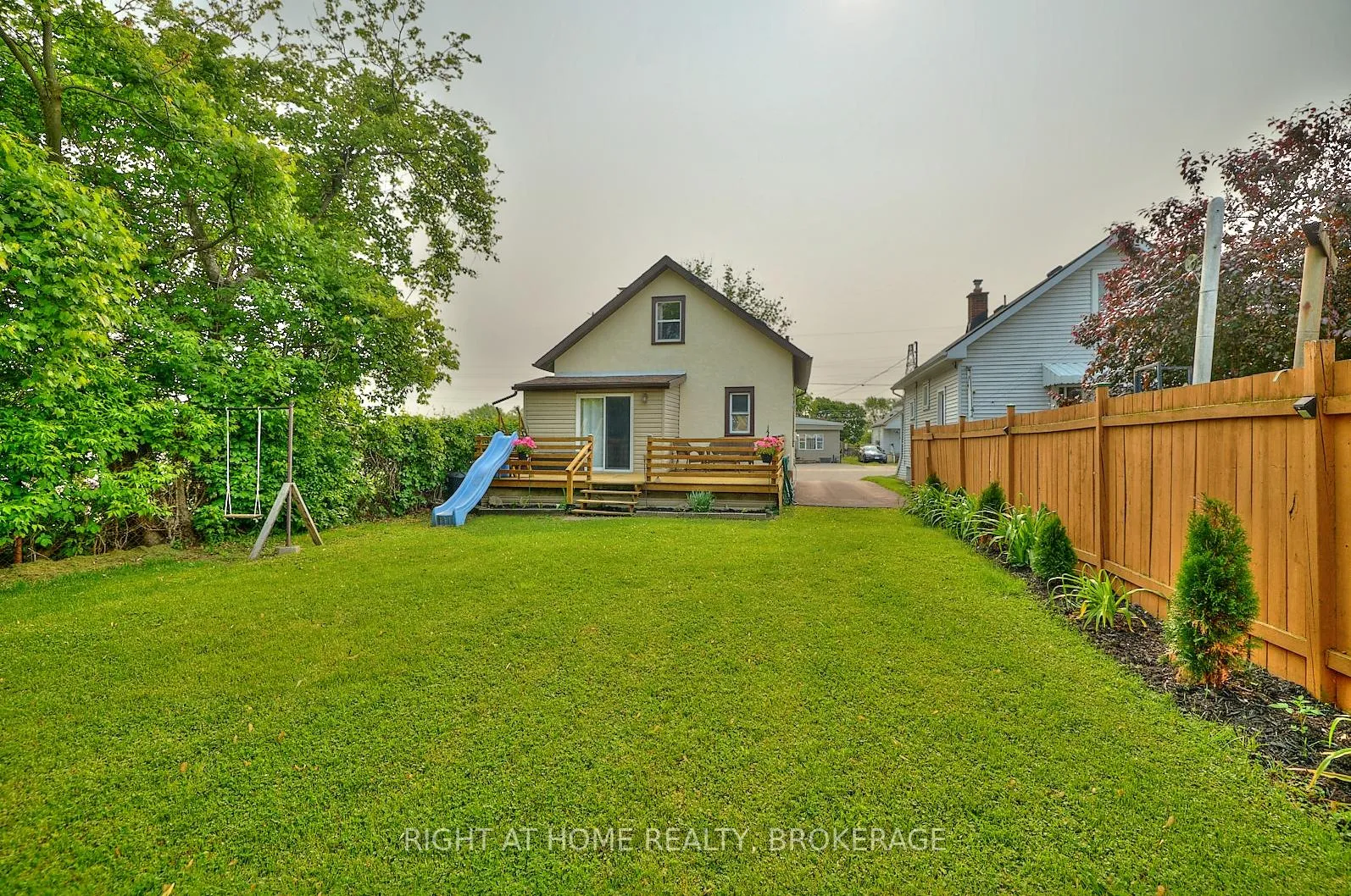 Photo 35 of 4367 Homewood Avenue, Niagara Falls, Downtown — HOMEH