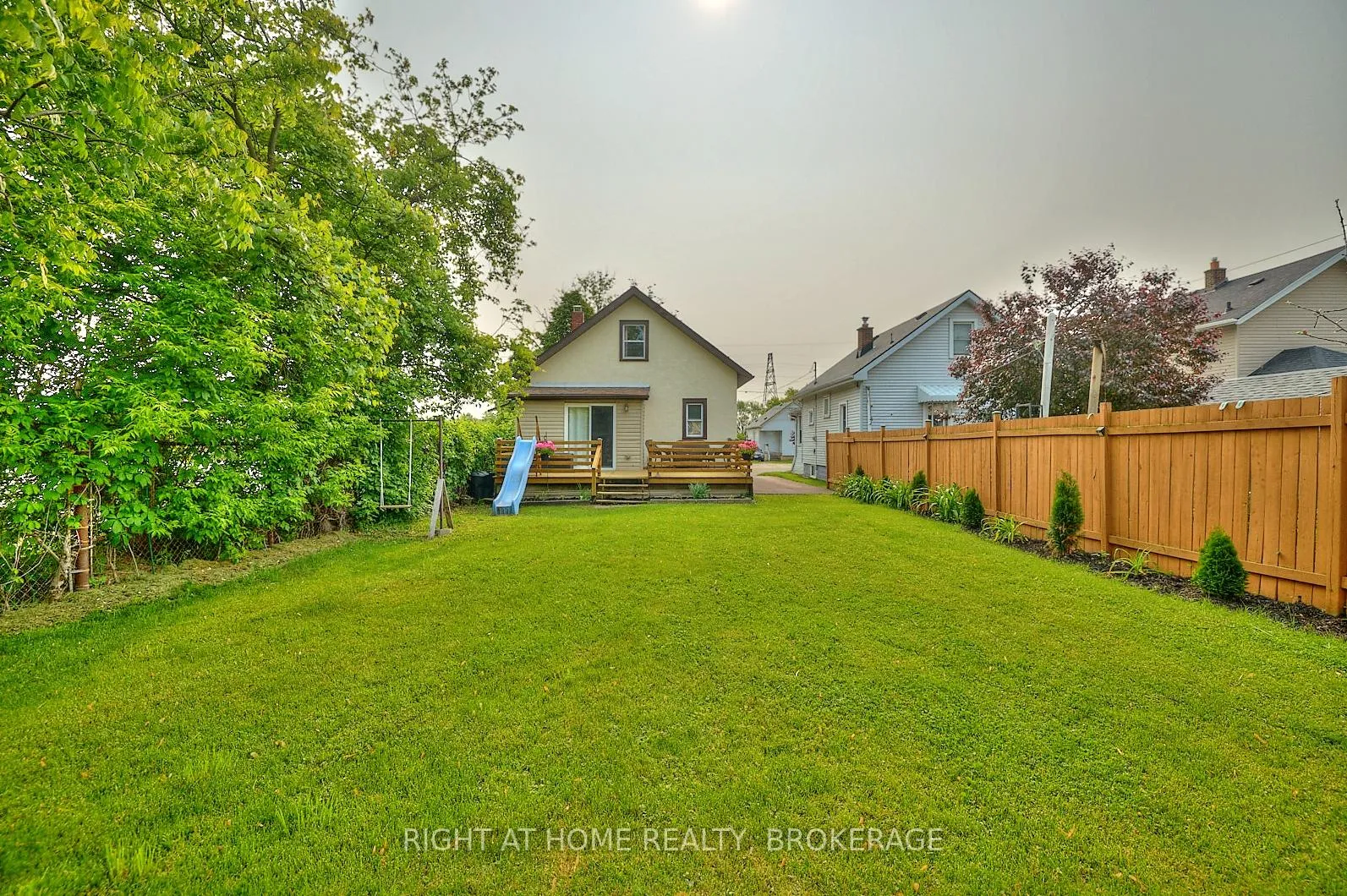 Photo 36 of 4367 Homewood Avenue, Niagara Falls, Downtown — HOMEH