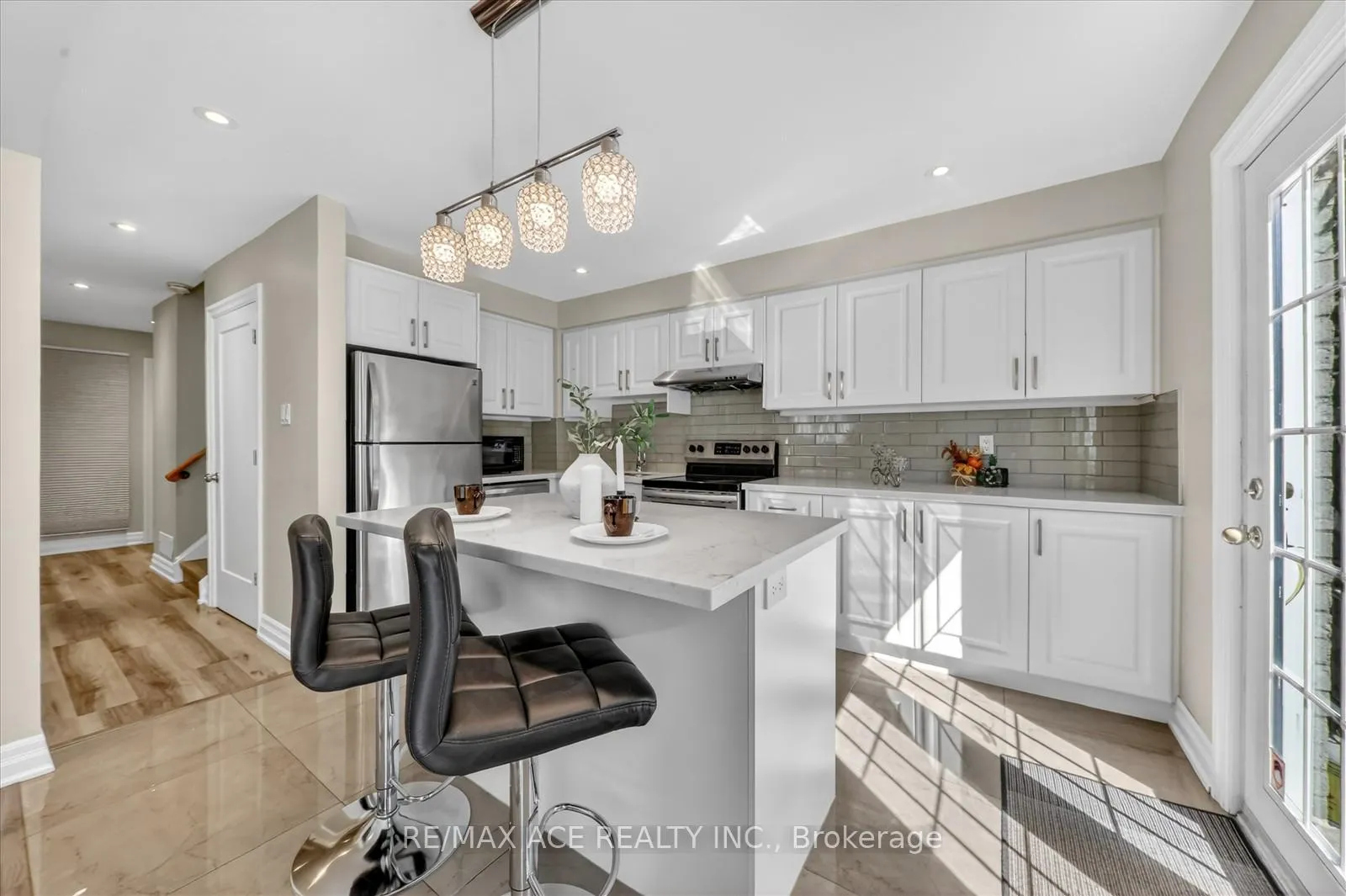 Photo 17 of 23 Chalmers Crescent, Ajax, Central — HOMEH
