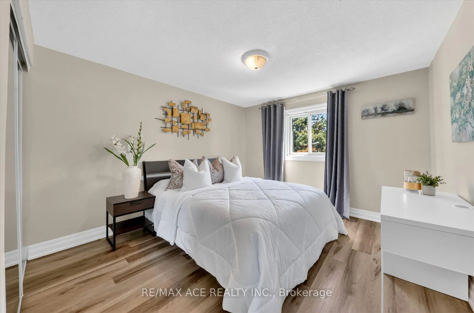 Photo 19 of 23 Chalmers Crescent, Ajax, Central — HOMEH