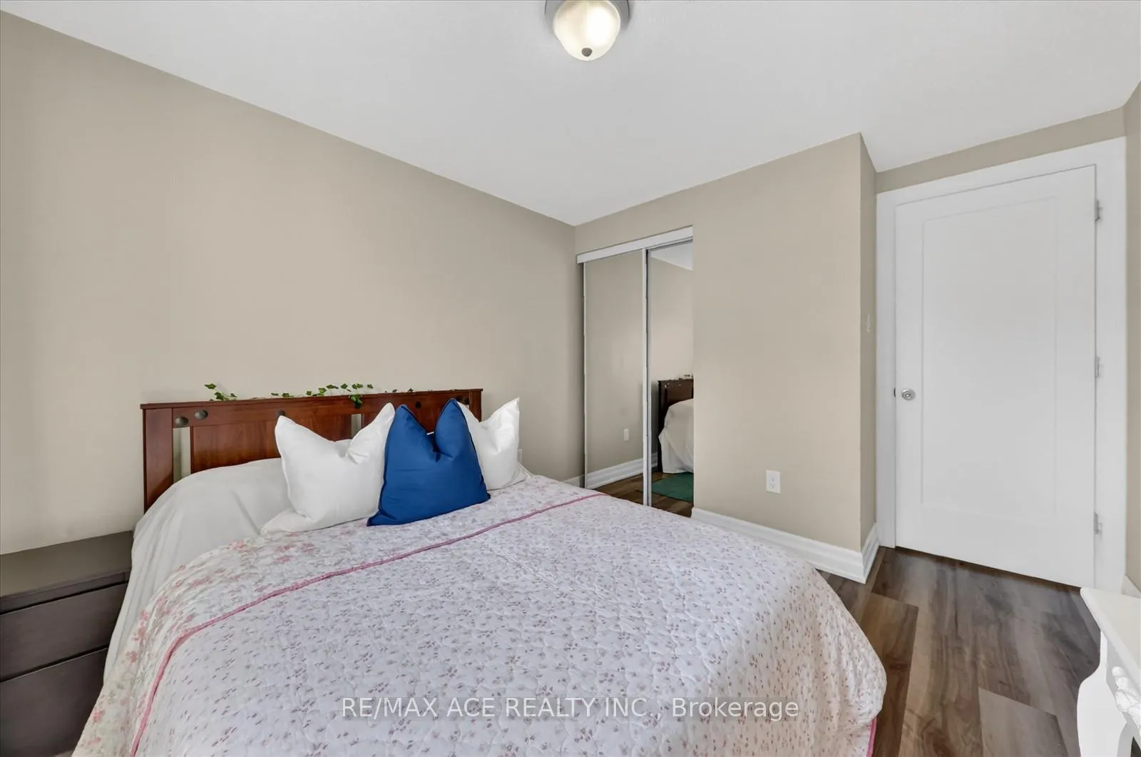 Photo 24 of 23 Chalmers Crescent, Ajax, Central — HOMEH