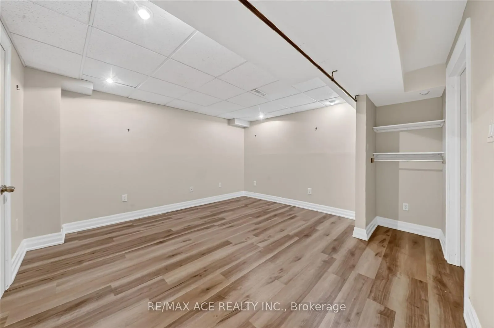 Photo 25 of 23 Chalmers Crescent, Ajax, Central — HOMEH