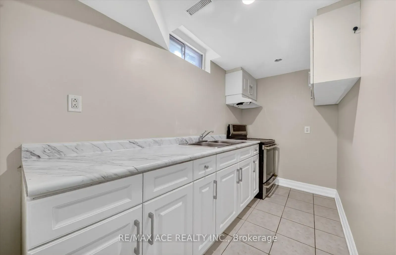 Photo 30 of 23 Chalmers Crescent, Ajax, Central — HOMEH