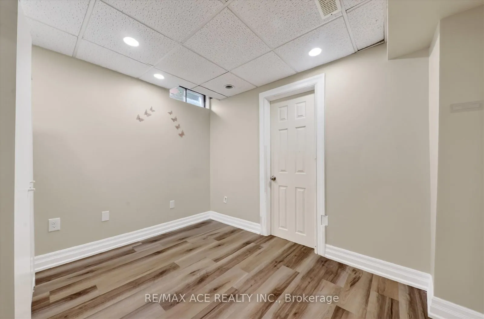 Photo 32 of 23 Chalmers Crescent, Ajax, Central — HOMEH