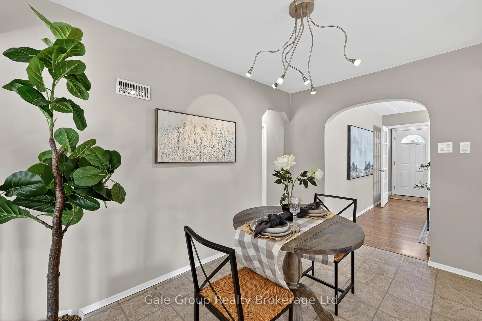 Photo 15 of 4021 Catherine Street E, Thames Centre, Dorchester — HOMEH