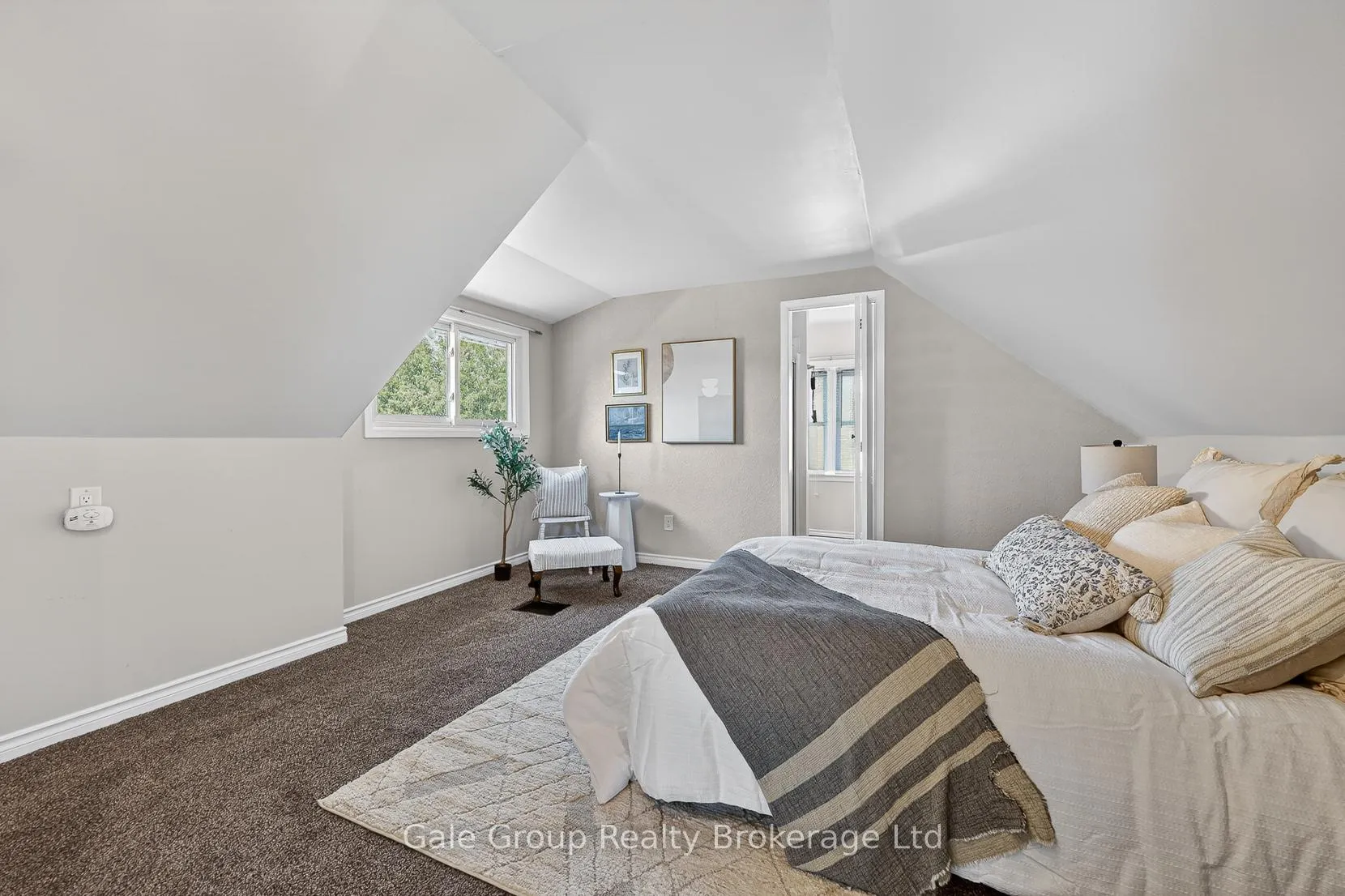 Photo 24 of 4021 Catherine Street E, Thames Centre, Dorchester — HOMEH