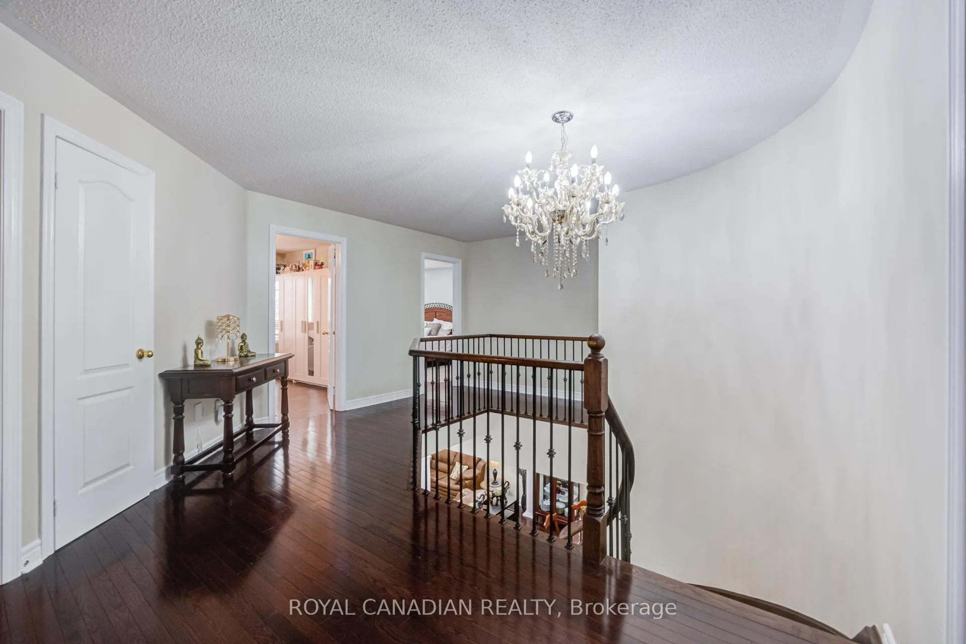 Photo 19 of 43 Bluffwood Crescent, Brampton, Bram East — HOMEH