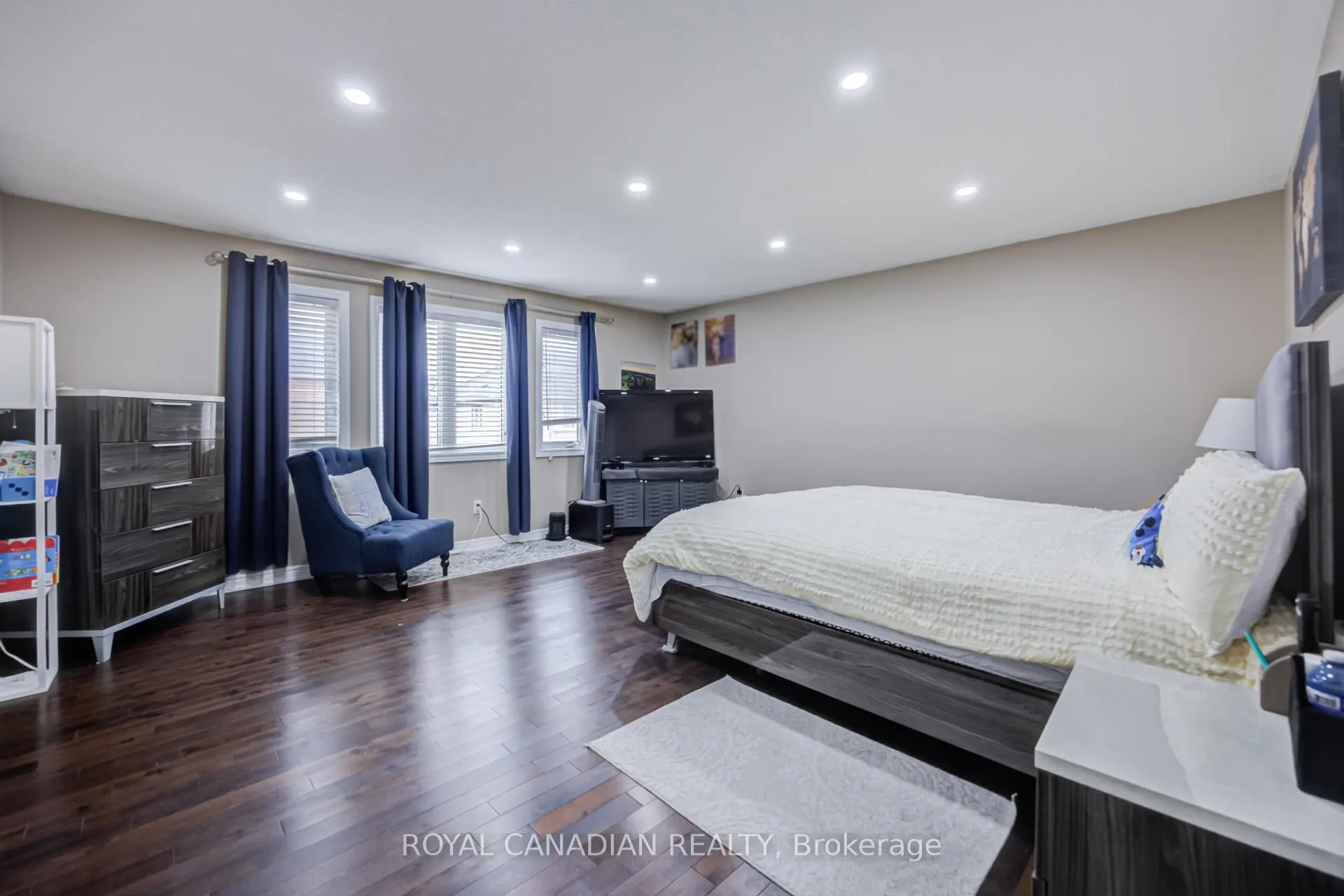 Photo 20 of 43 Bluffwood Crescent, Brampton, Bram East — HOMEH