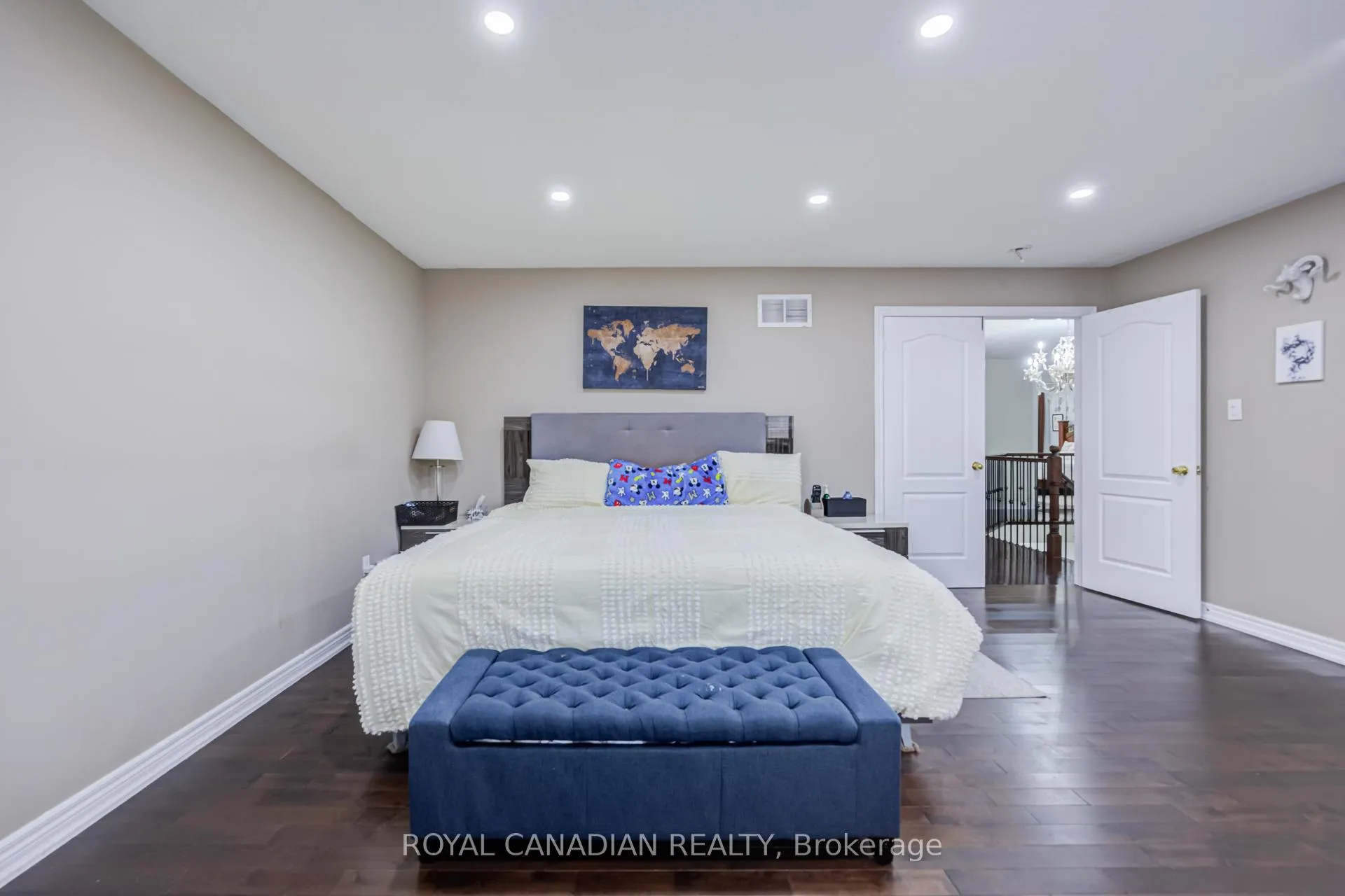 Photo 21 of 43 Bluffwood Crescent, Brampton, Bram East — HOMEH