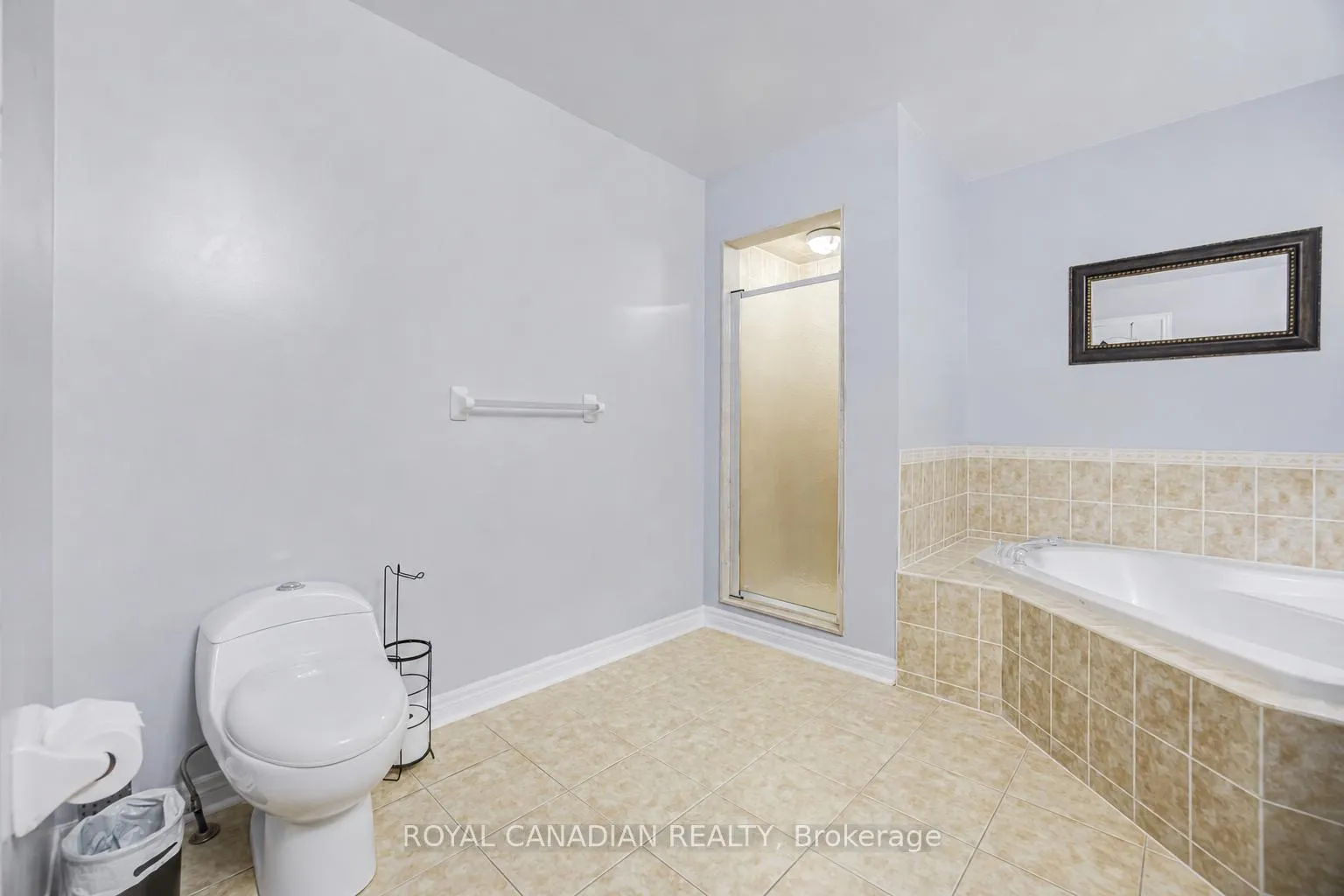 Photo 23 of 43 Bluffwood Crescent, Brampton, Bram East — HOMEH
