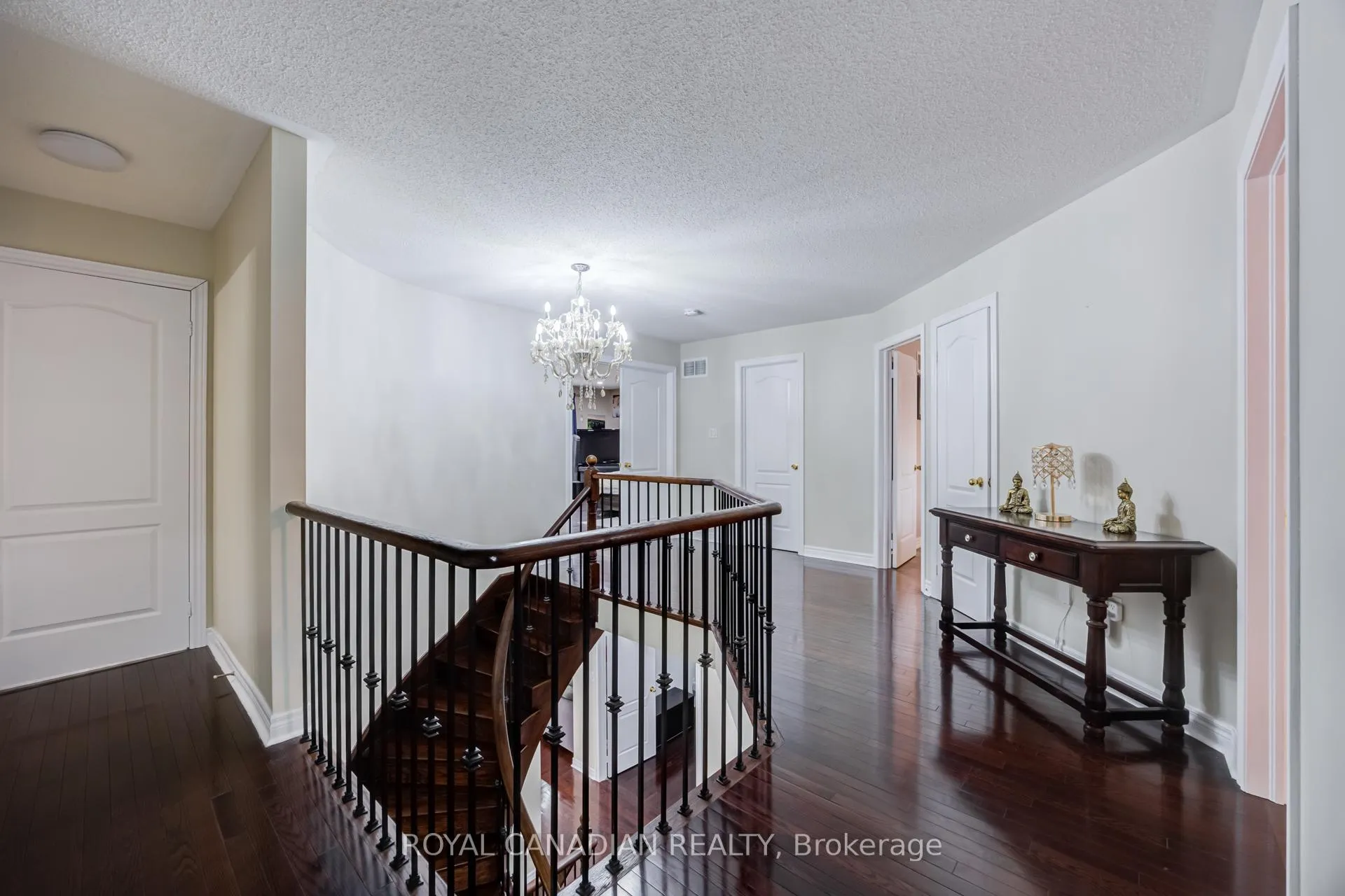 Photo 29 of 43 Bluffwood Crescent, Brampton, Bram East — HOMEH