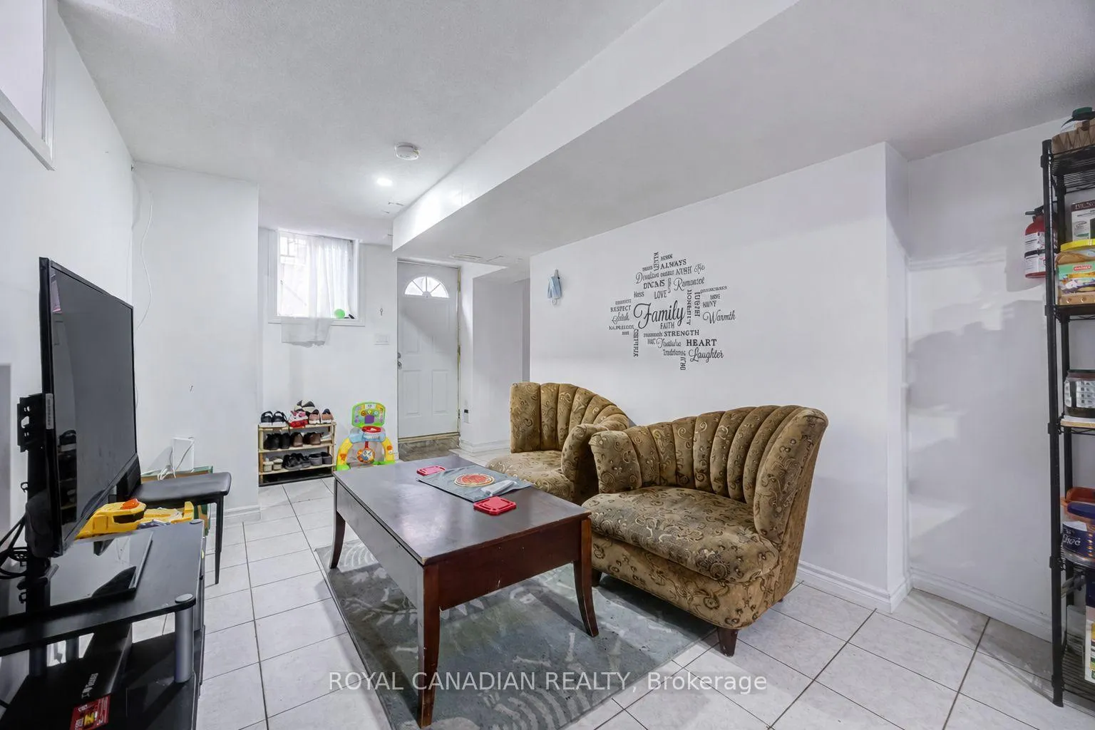 Photo 37 of 43 Bluffwood Crescent, Brampton, Bram East — HOMEH