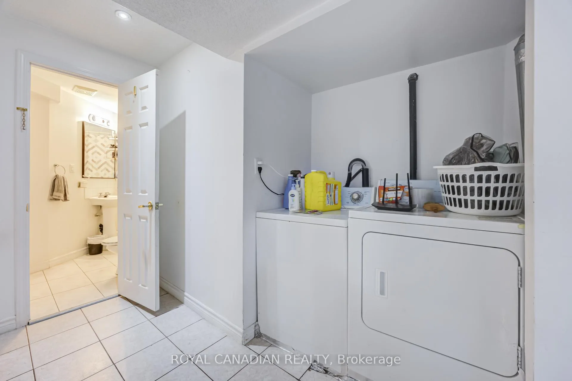 Photo 40 of 43 Bluffwood Crescent, Brampton, Bram East — HOMEH