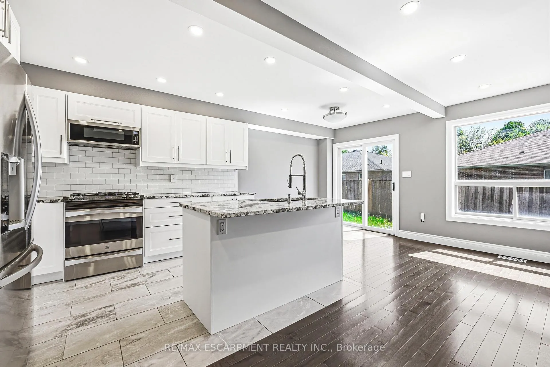 Photo 6 of Unit 16, 1000 Upper Paradise Road, Hamilton, Gurnett — HOMEH