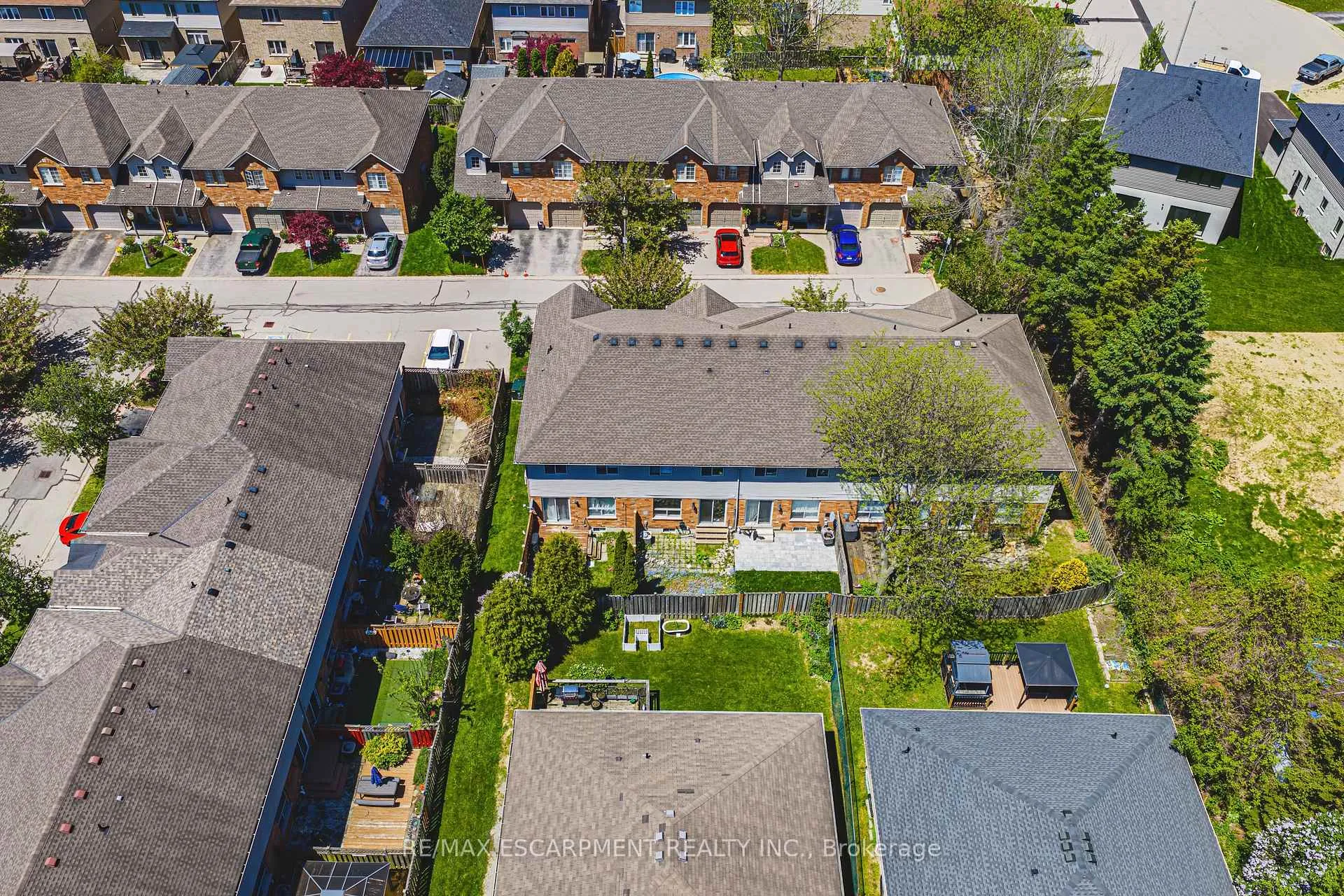 Photo 29 of Unit 16, 1000 Upper Paradise Road, Hamilton, Gurnett — HOMEH