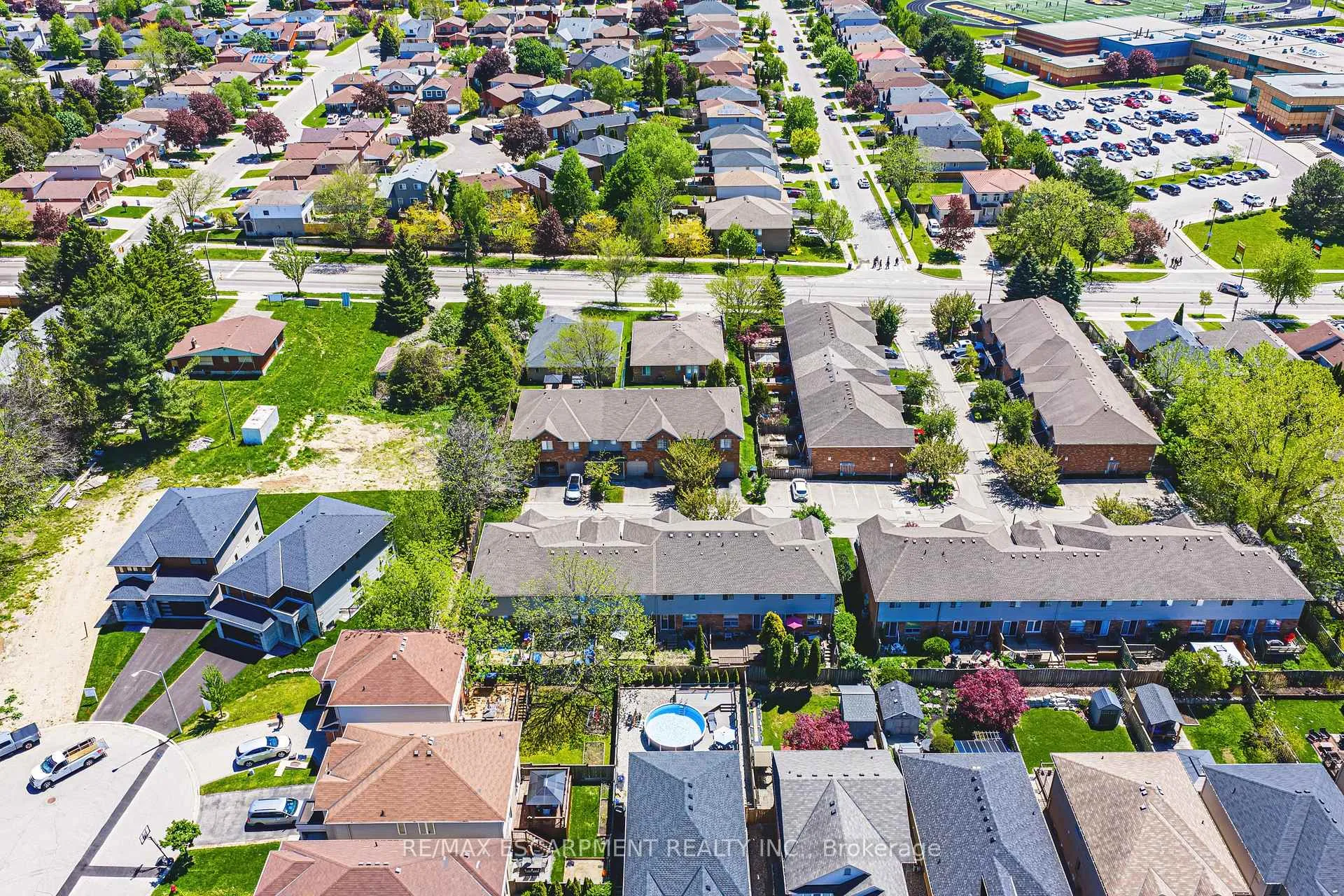 Photo 35 of Unit 16, 1000 Upper Paradise Road, Hamilton, Gurnett — HOMEH