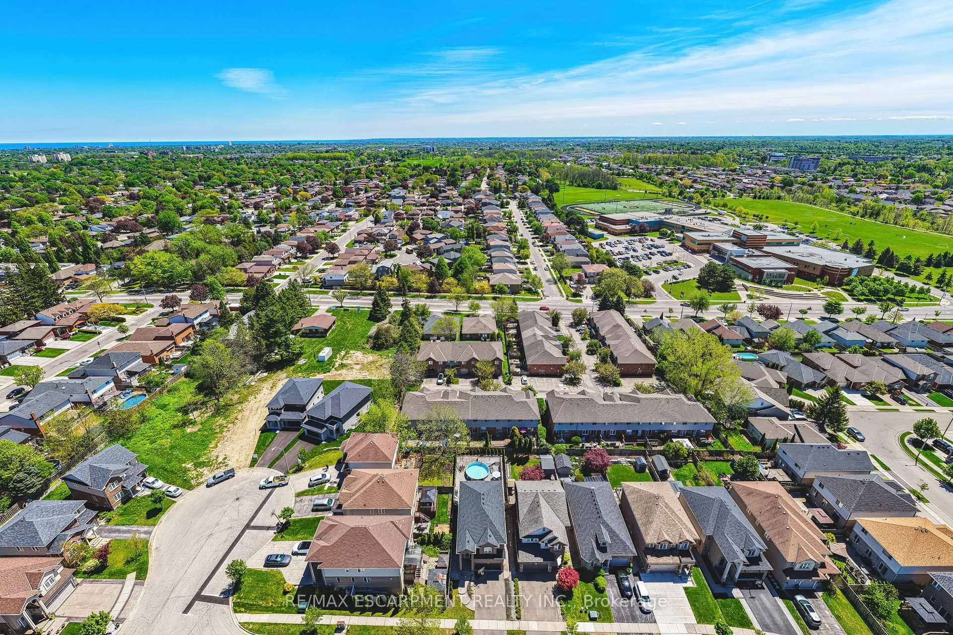 Photo 36 of Unit 16, 1000 Upper Paradise Road, Hamilton, Gurnett — HOMEH