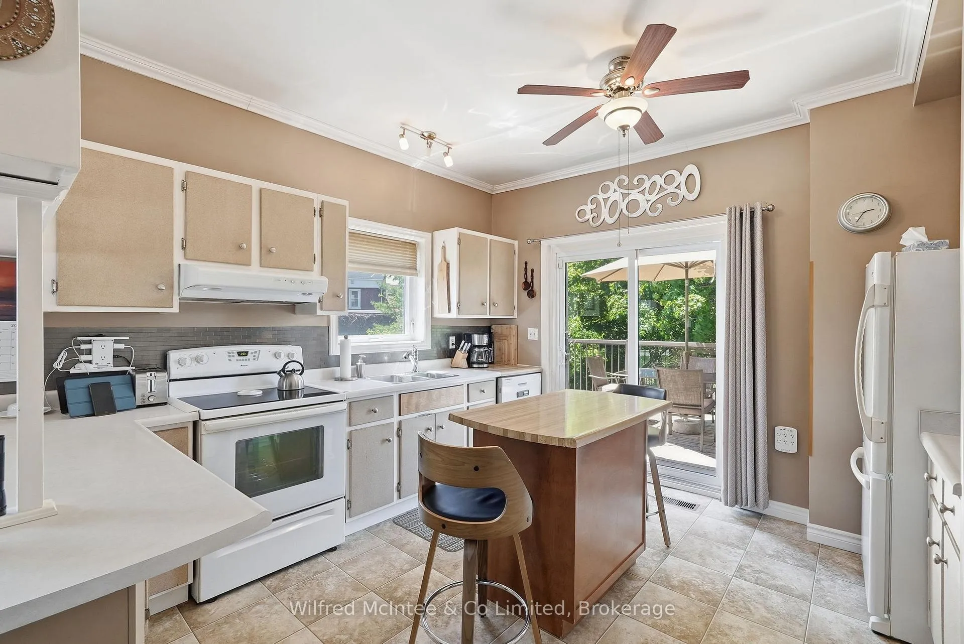 Photo 11 of 38 2nd Street SE, Arran-Elderslie — HOMEH