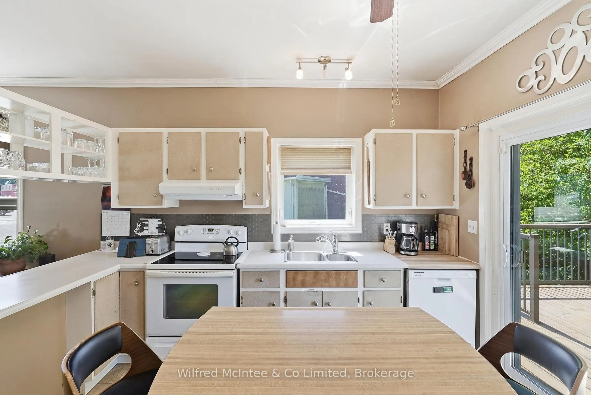 Photo 15 of 38 2nd Street SE, Arran-Elderslie — HOMEH