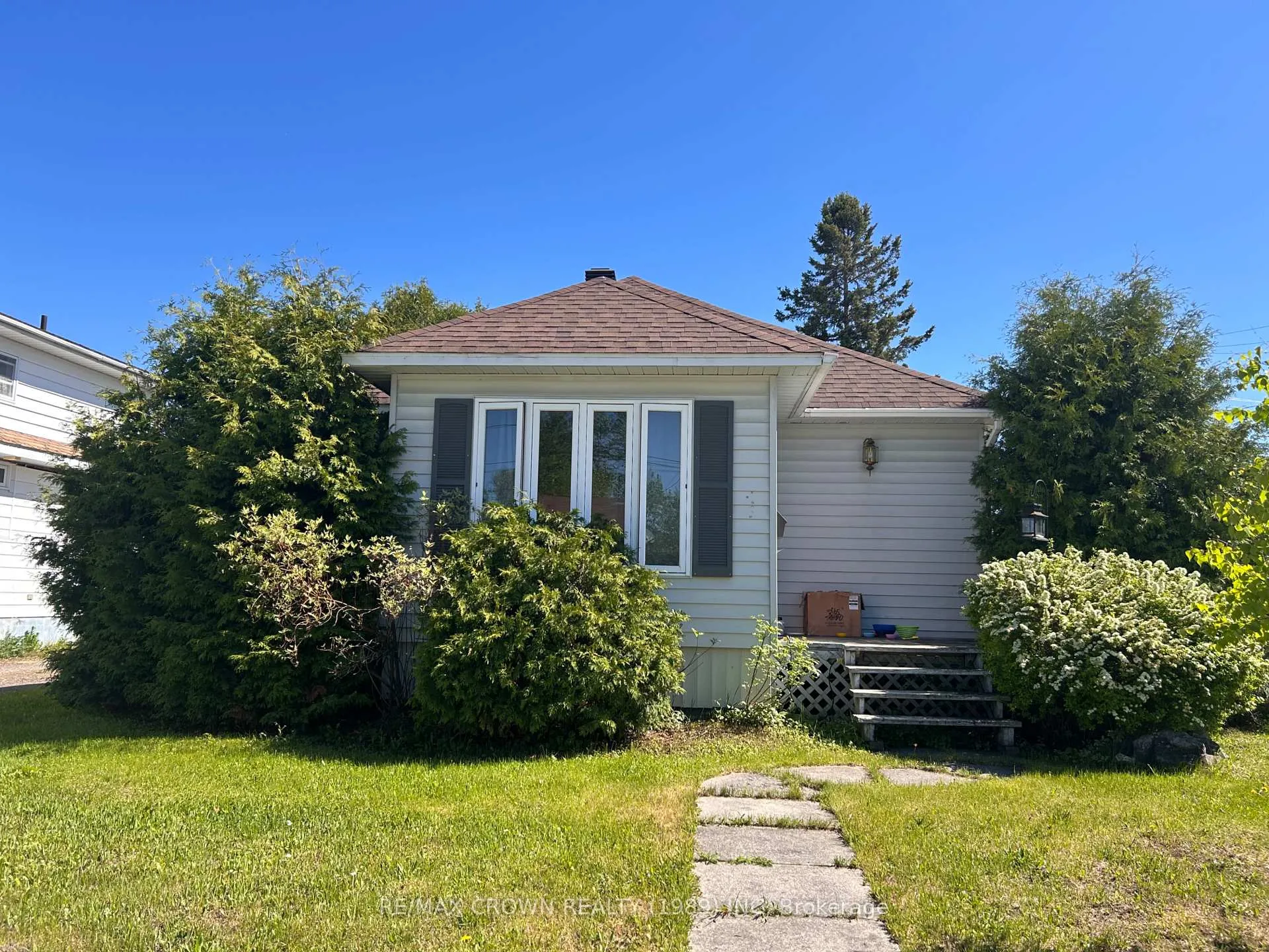 Photo 1 of 42 Egerton Street, Kapuskasing — HOMEH