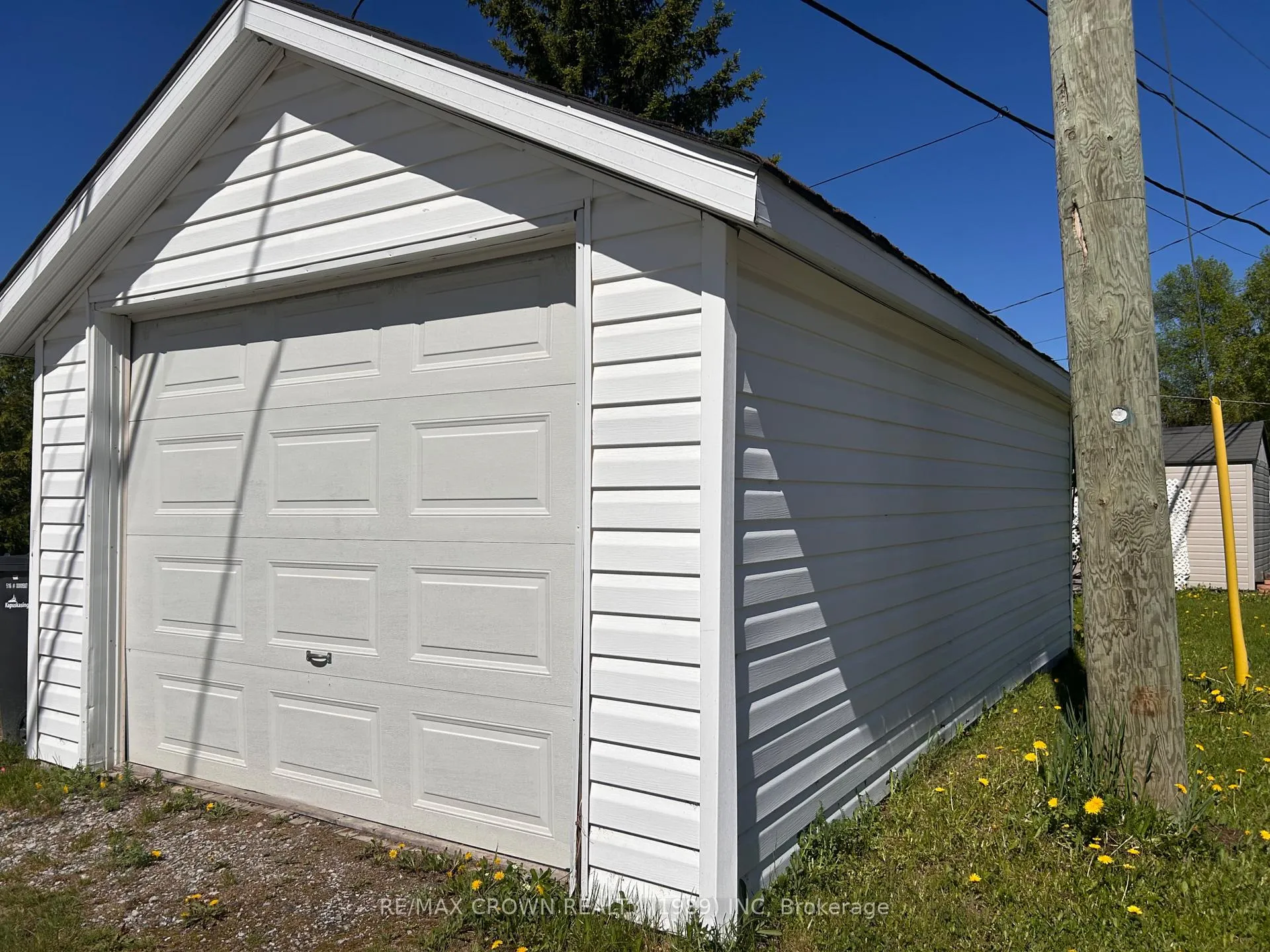 Photo 5 of 42 Egerton Street, Kapuskasing — HOMEH