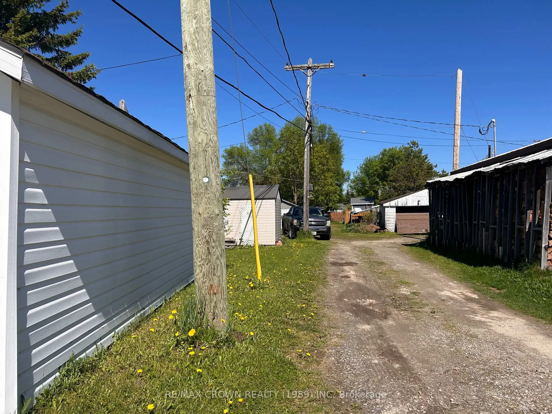 Photo 7 of 42 Egerton Street, Kapuskasing — HOMEH