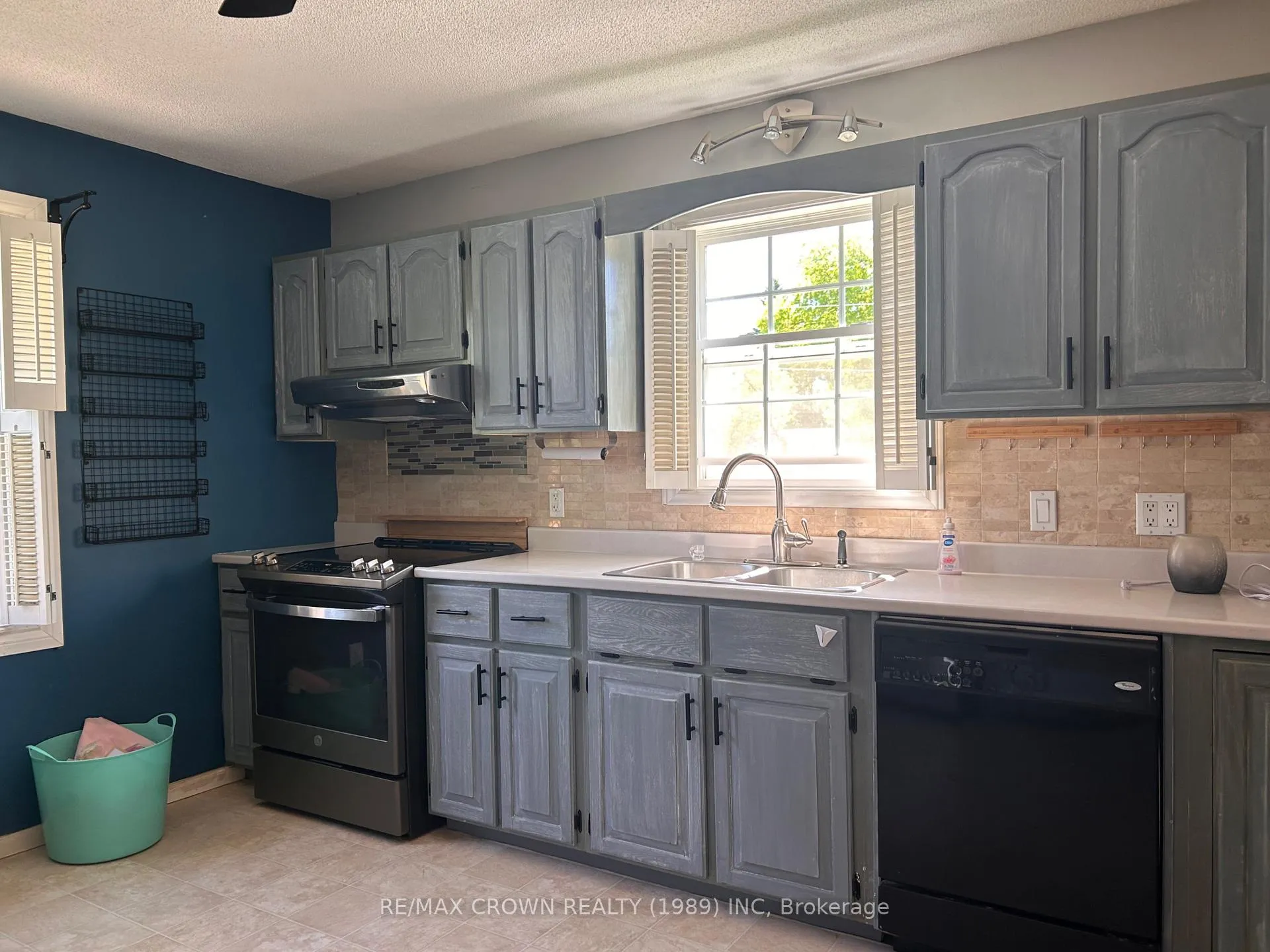 Photo 13 of 42 Egerton Street, Kapuskasing — HOMEH