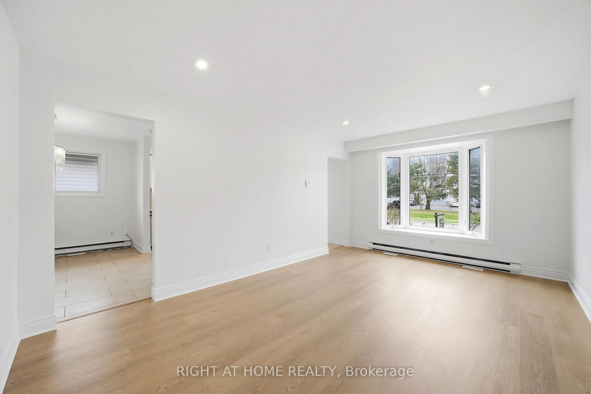 Photo 8 of 839 Glen Street, Oshawa, Lakeview — HOMEH