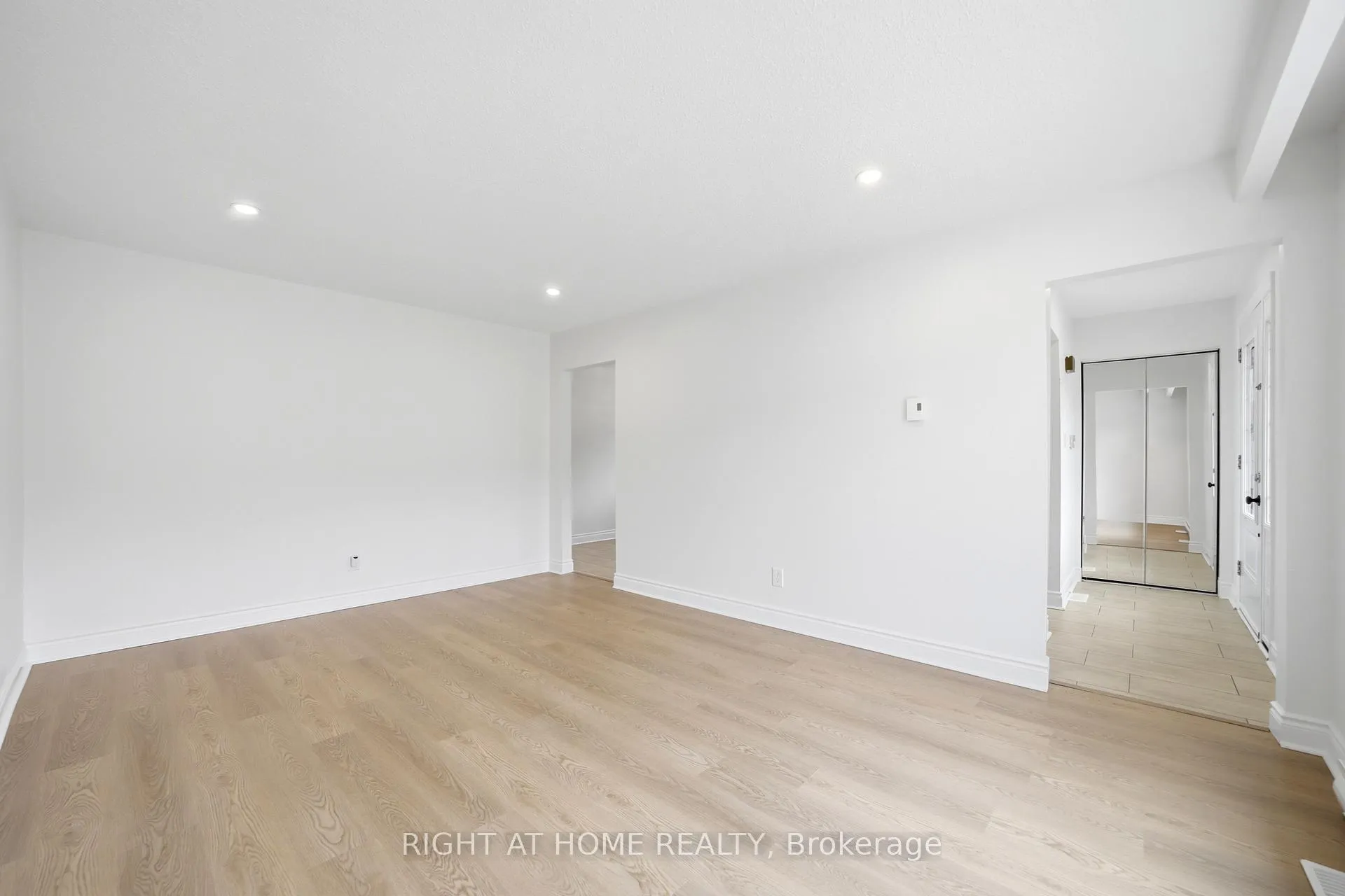 Photo 9 of 839 Glen Street, Oshawa, Lakeview — HOMEH