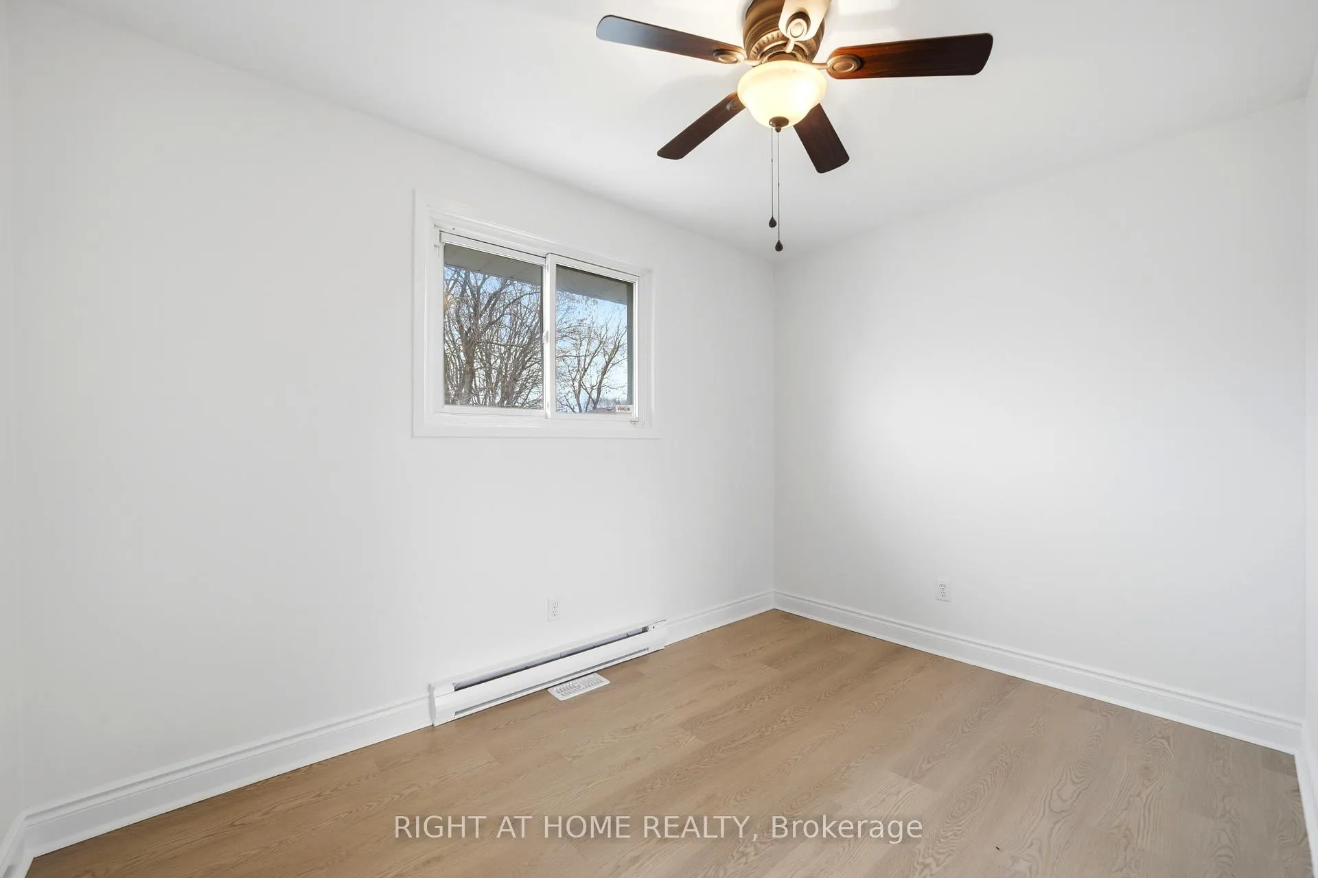Photo 22 of 839 Glen Street, Oshawa, Lakeview — HOMEH