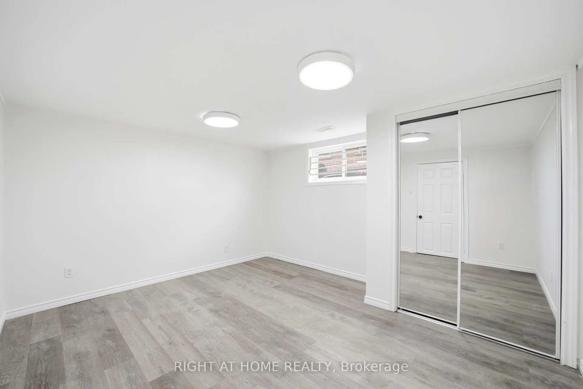 Photo 35 of 839 Glen Street, Oshawa, Lakeview — HOMEH
