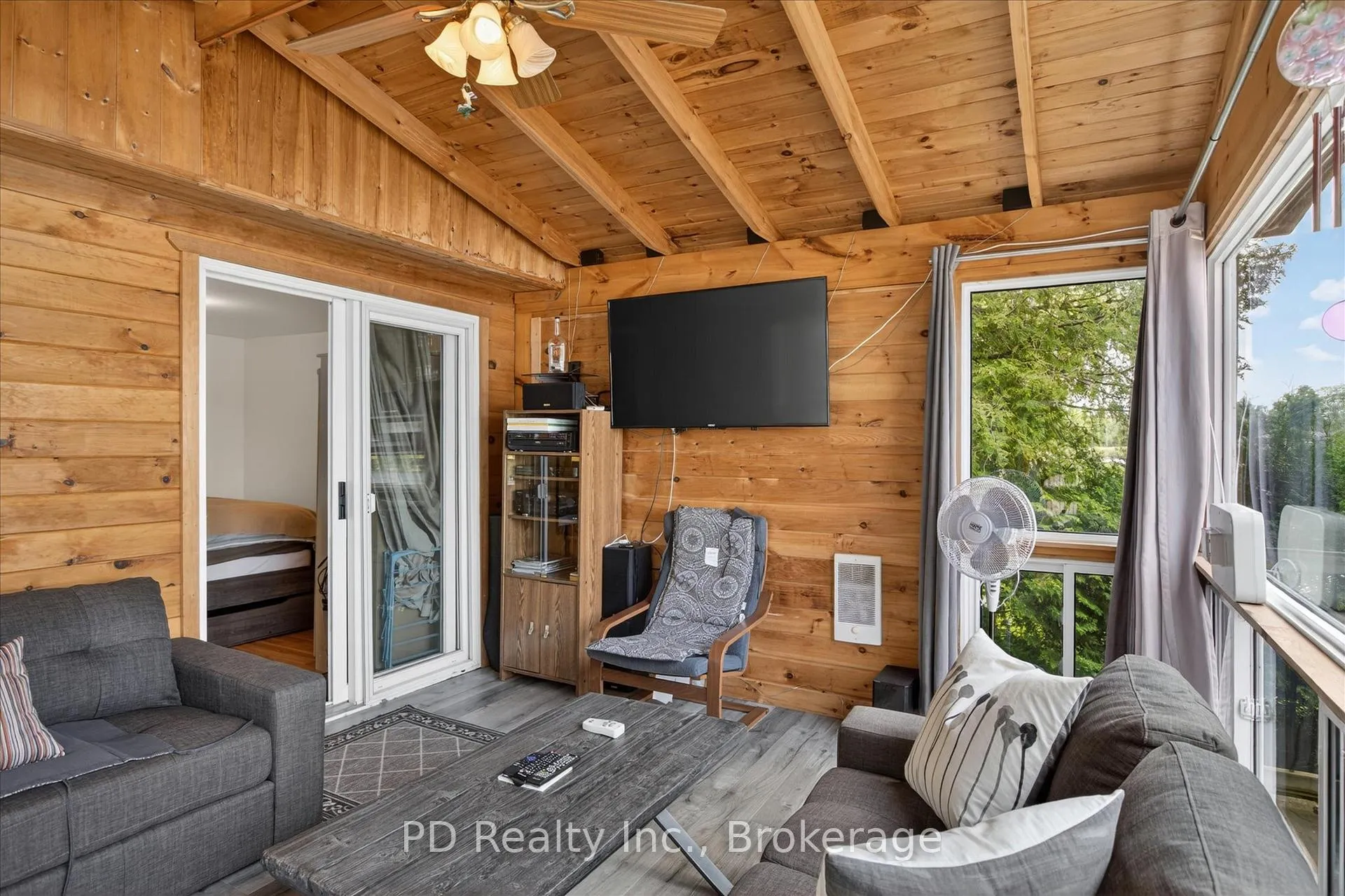 Photo 18 of 42 Pheasant Street, Kawartha Lakes, Emily — HOMEH