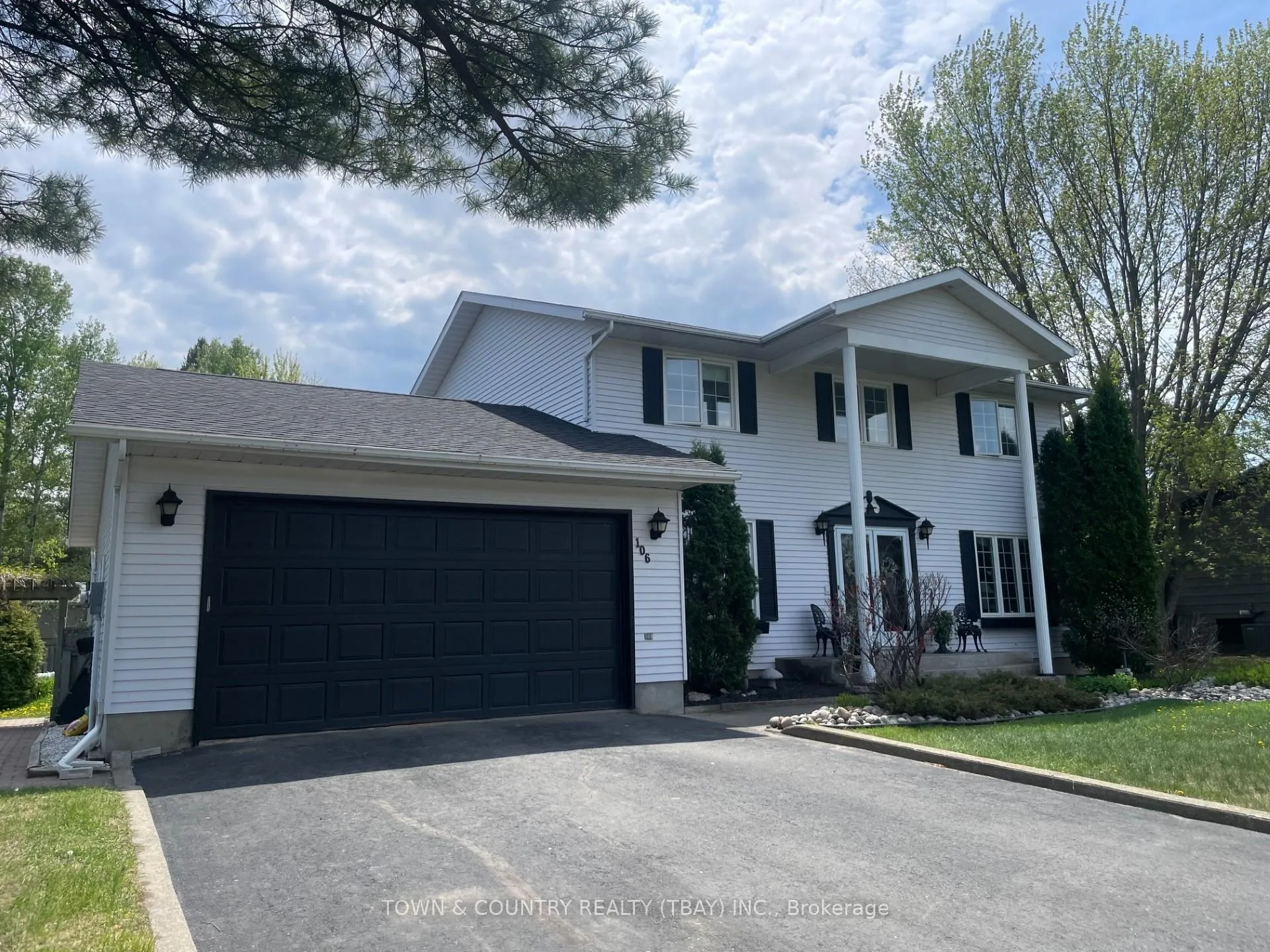 Photo 1 of 106 Herrick Place, Thunder Bay, Rosslyn Road — HOMEH