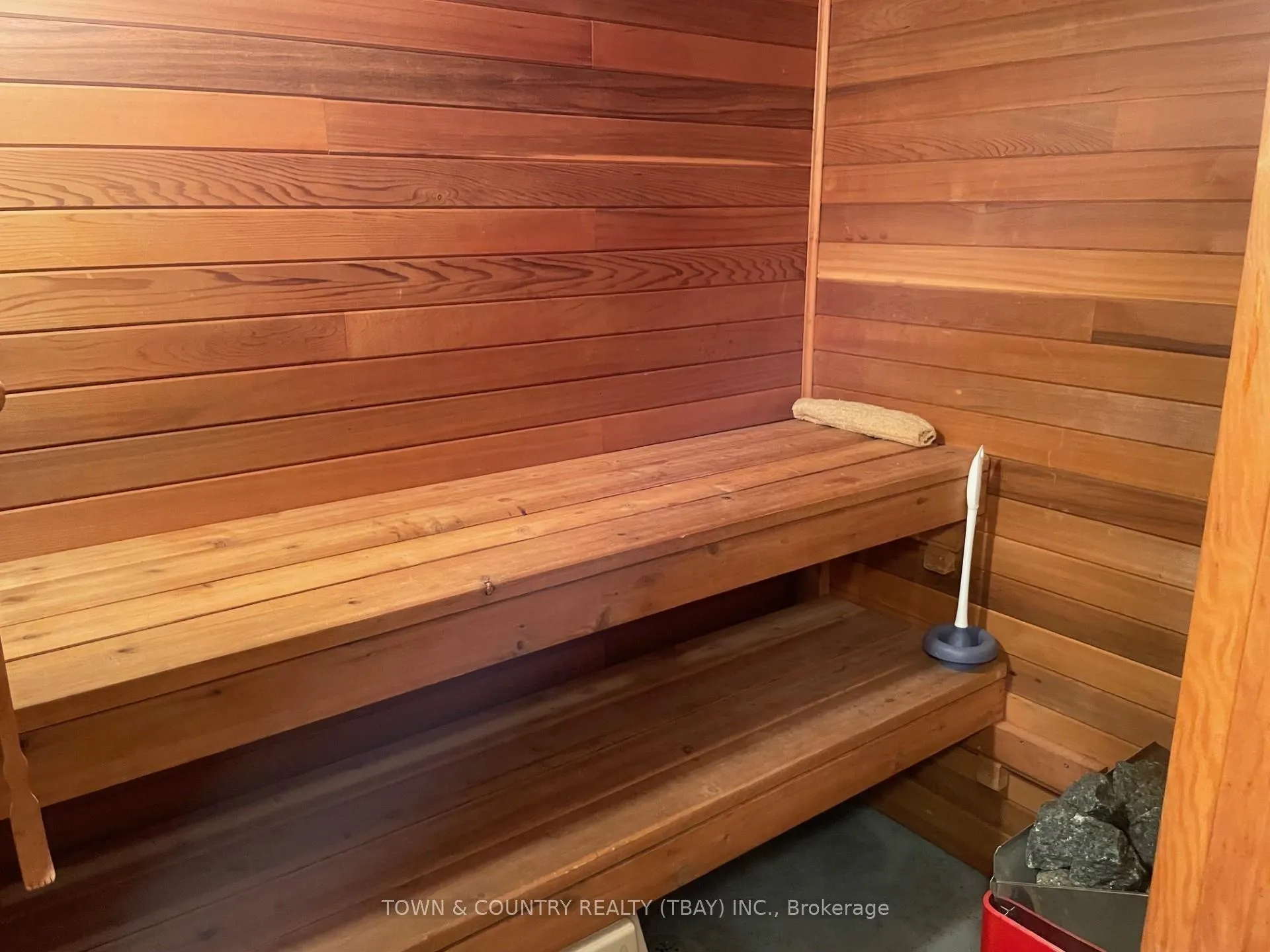 Photo 14 of 106 Herrick Place, Thunder Bay, Rosslyn Road — HOMEH