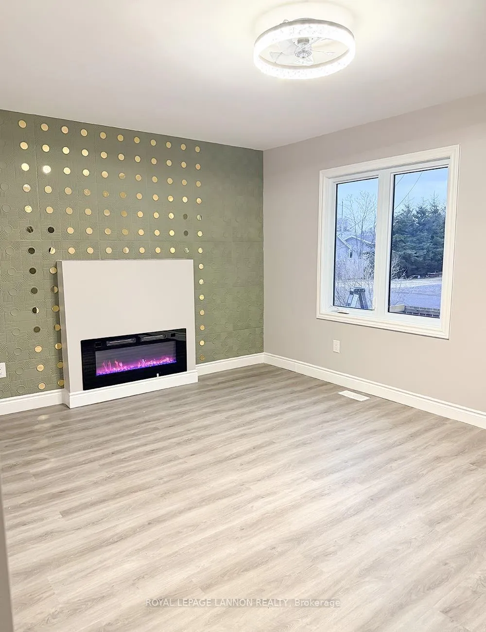 Photo 5 of 310 Dewe Avenue, Thunder Bay, Current River — HOMEH