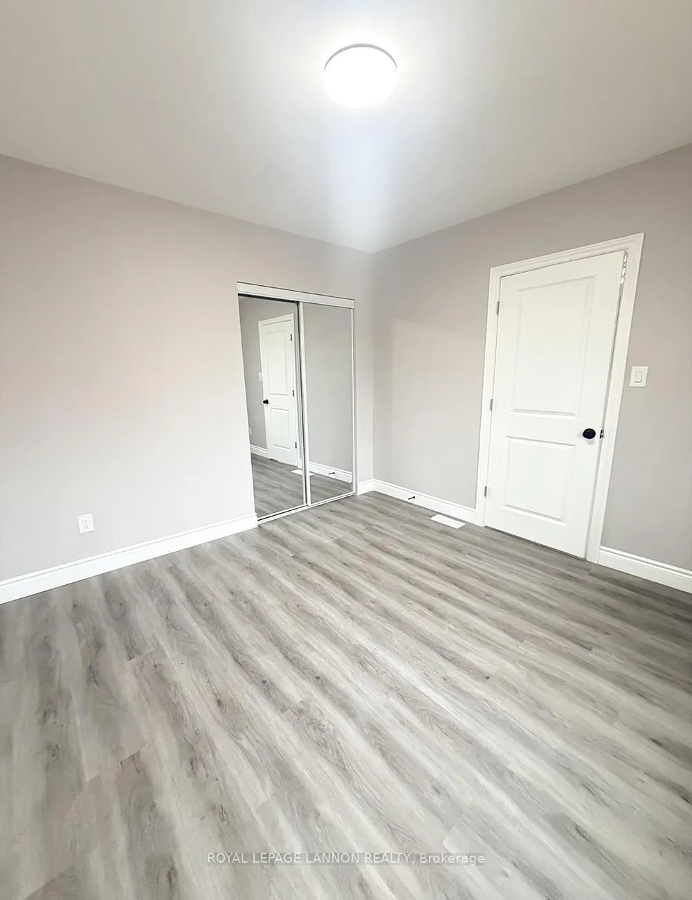Photo 8 of 310 Dewe Avenue, Thunder Bay, Current River — HOMEH