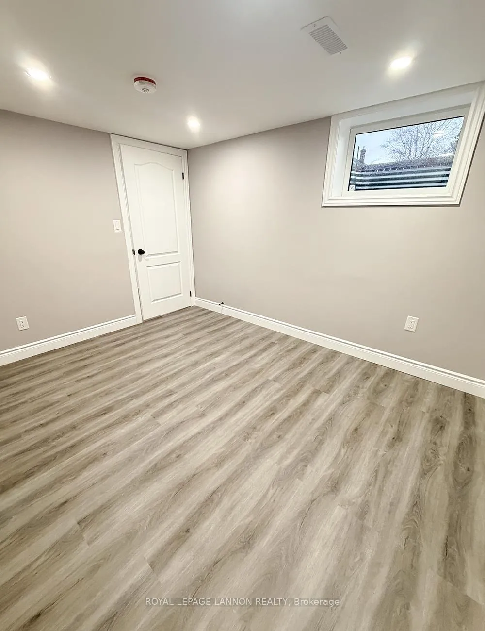 Photo 33 of 310 Dewe Avenue, Thunder Bay, Current River — HOMEH
