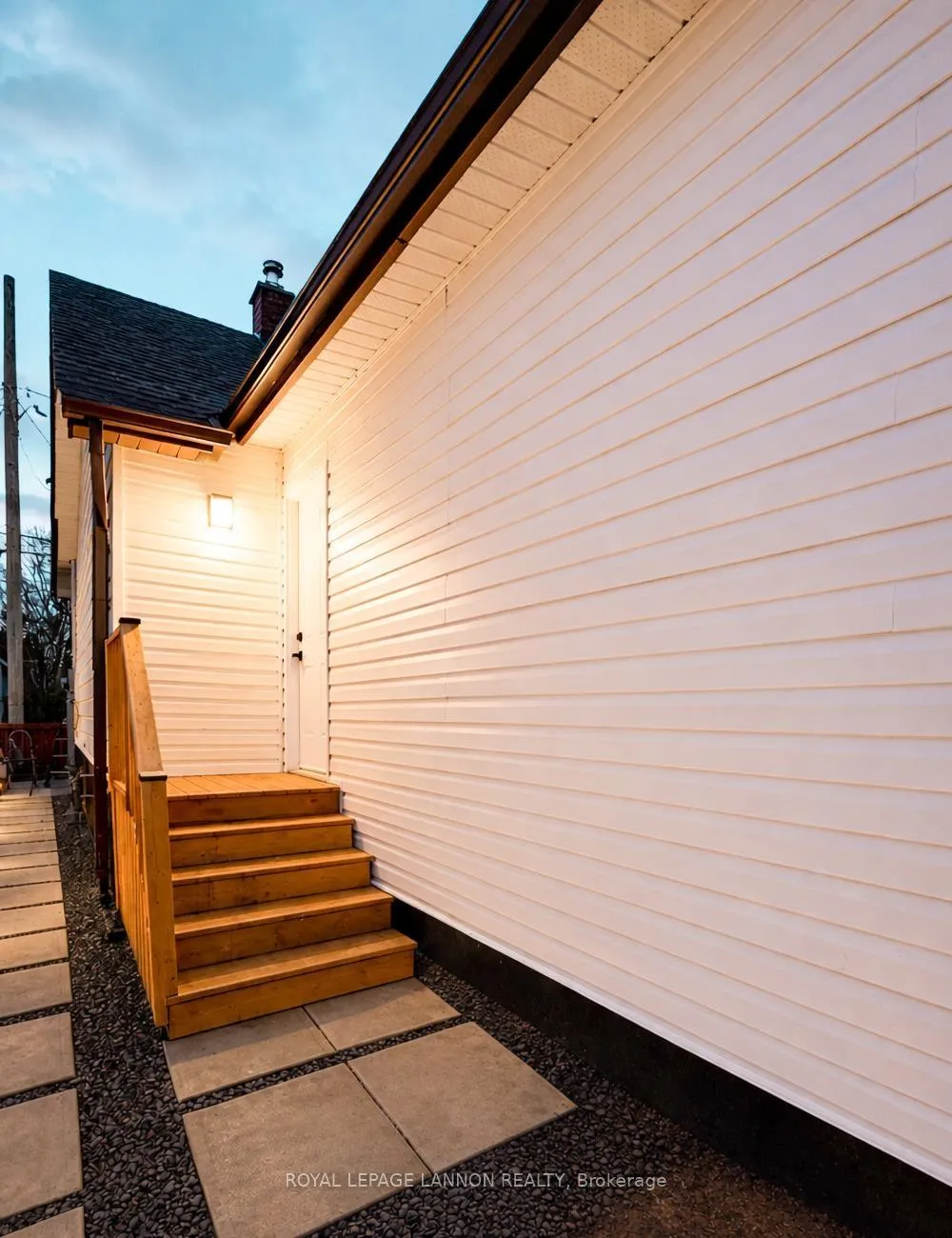 Photo 44 of 310 Dewe Avenue, Thunder Bay, Current River — HOMEH