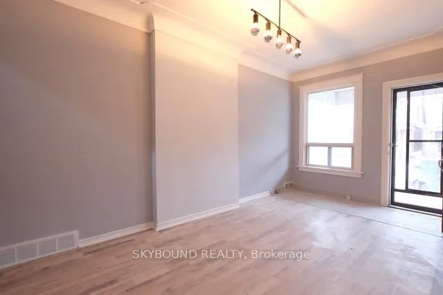 Photo 3 of Unit Upper 1, 72 Somerset Avenue, Hamilton, Stipley — HOMEH