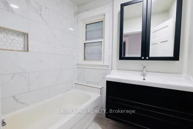 Photo 7 of Unit Upper 1, 72 Somerset Avenue, Hamilton, Stipley — HOMEH