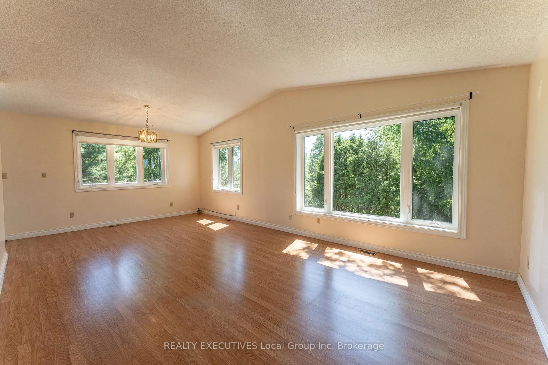 Photo 6 of 153 Big Bend Avenue, Powassan — HOMEH