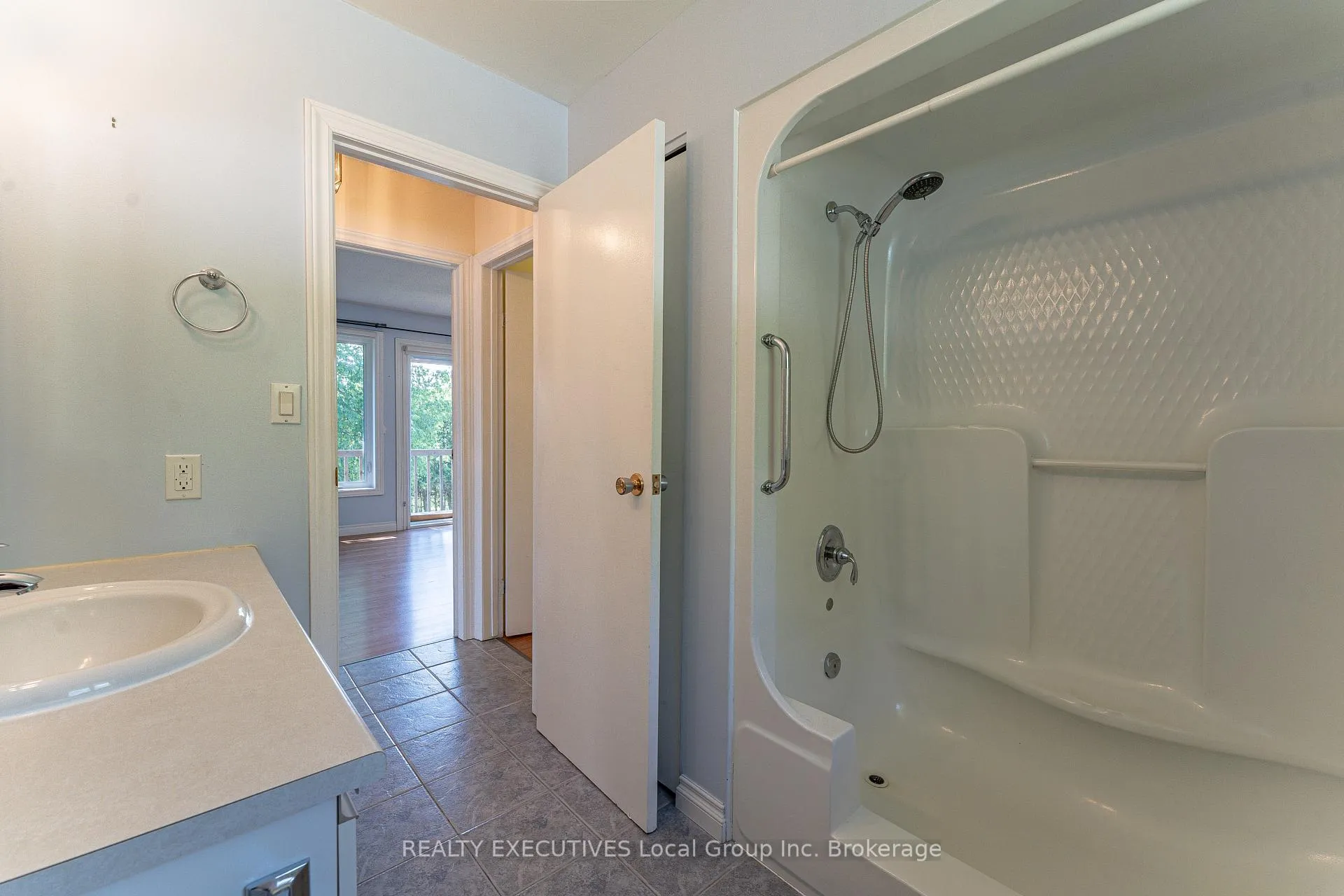 Photo 18 of 153 Big Bend Avenue, Powassan — HOMEH